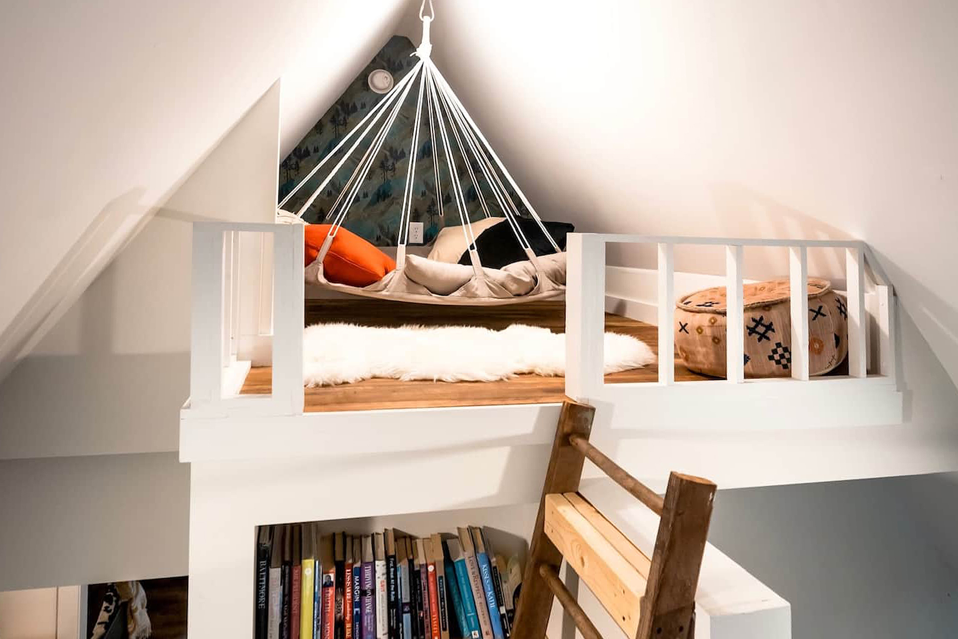 carpenters-cabin_cabin_ohio-usa_interior-mezzanine.jpg
