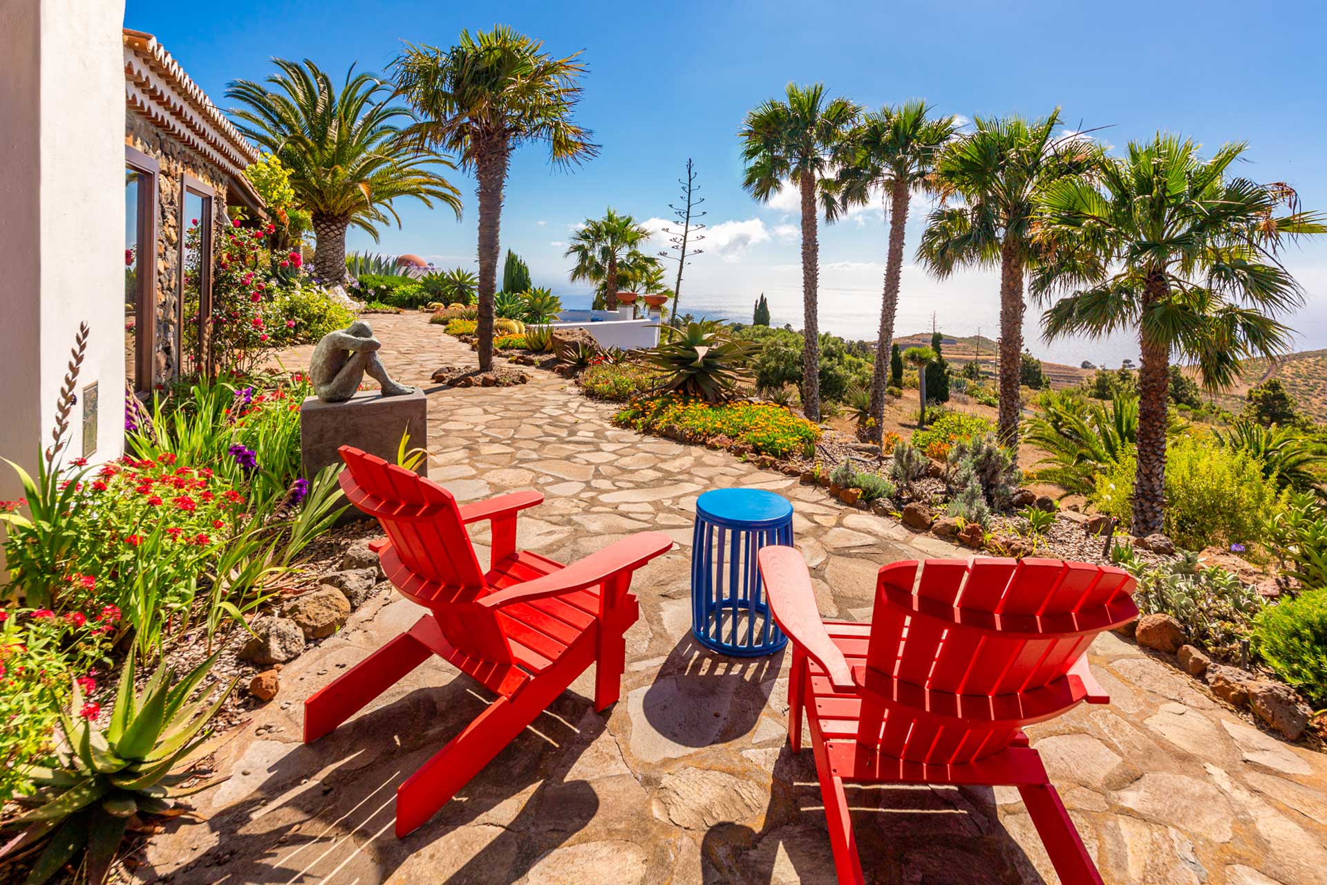 villa-botanico_estate_canarias-spain_exterior-red-chairs.jpg