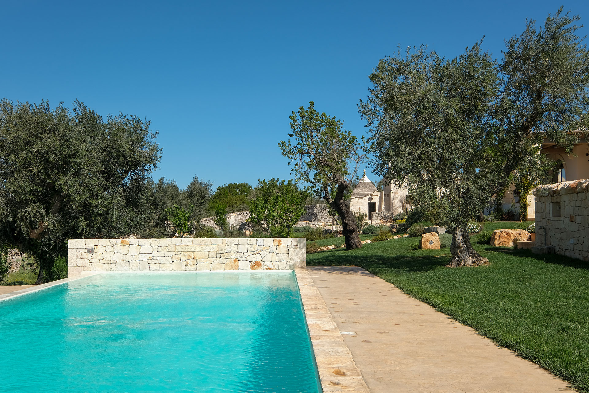 trulli-cantalanotte_trullo.jpg