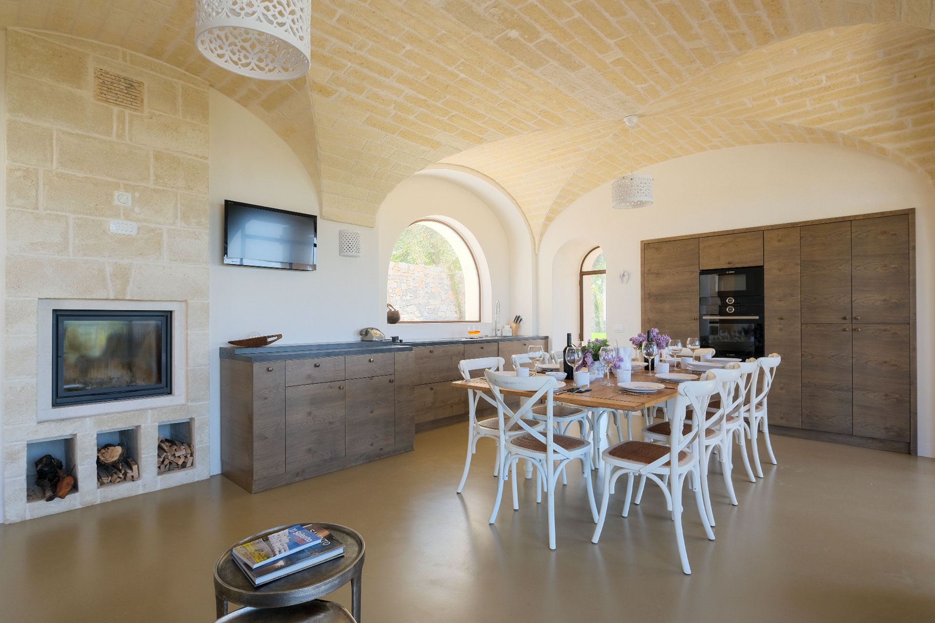trulli-cantalanotte_trullo-puglia-italy-interior.jpg