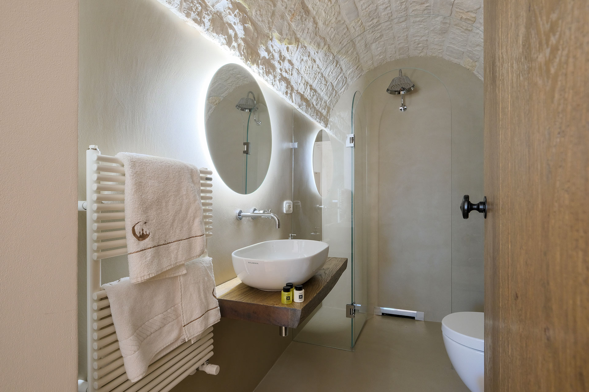 trulli-cantalanotte_trullo-puglia-italy-interior-bathroom-design.jpg