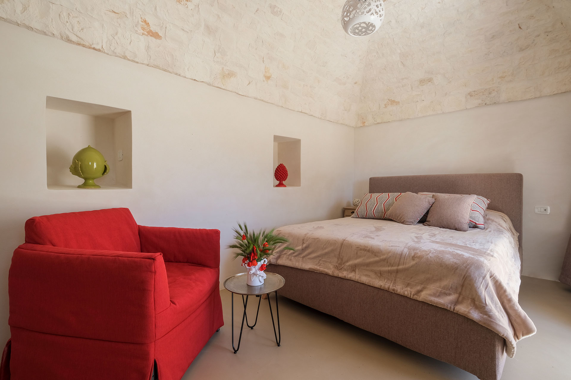 trulli-cantalanotte_trullo-puglia-italy-interior-bed-room-design.jpg