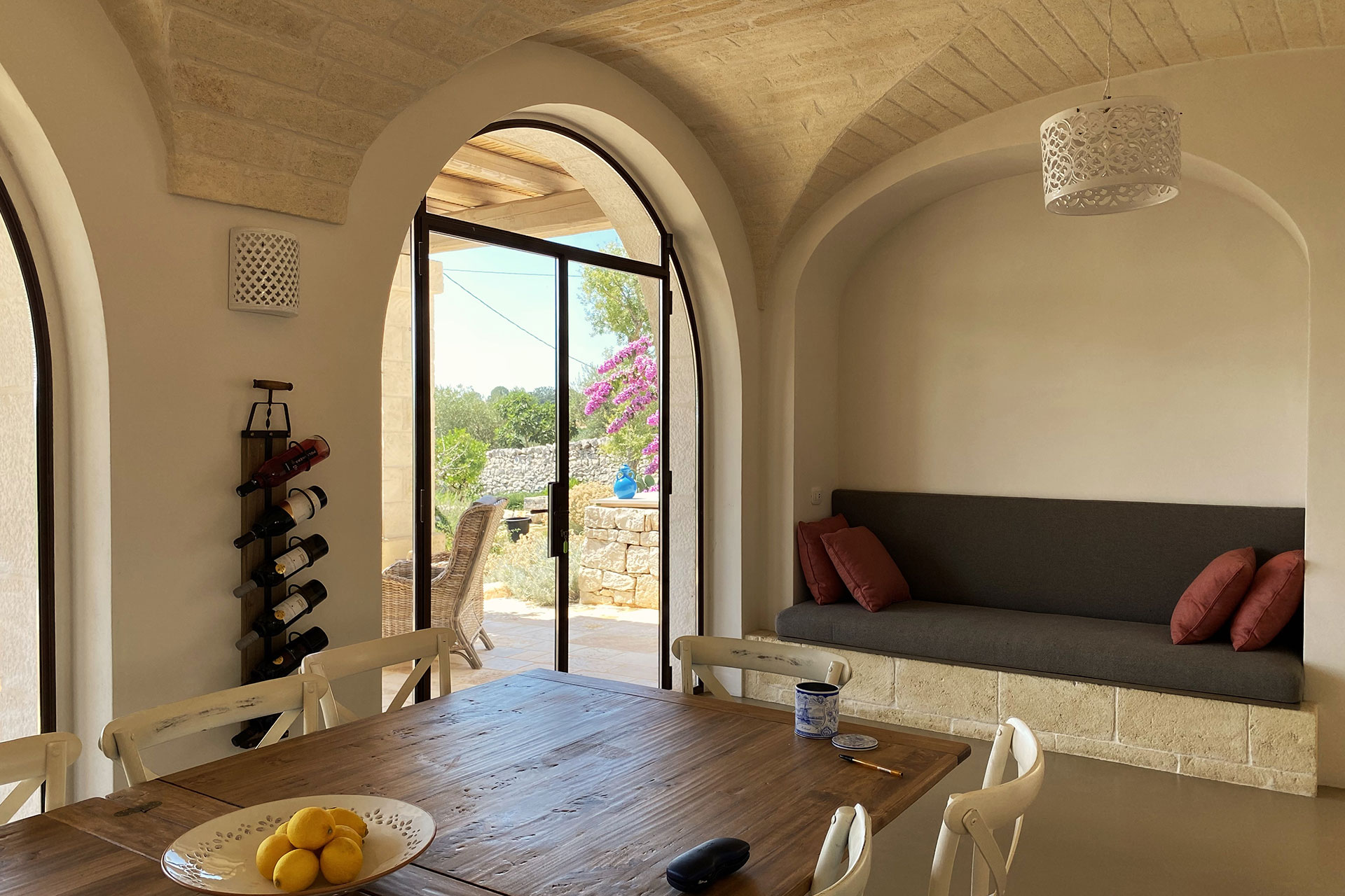 trulli-cantalanotte_trullo-puglia-italy-interior-detail-design.jpg