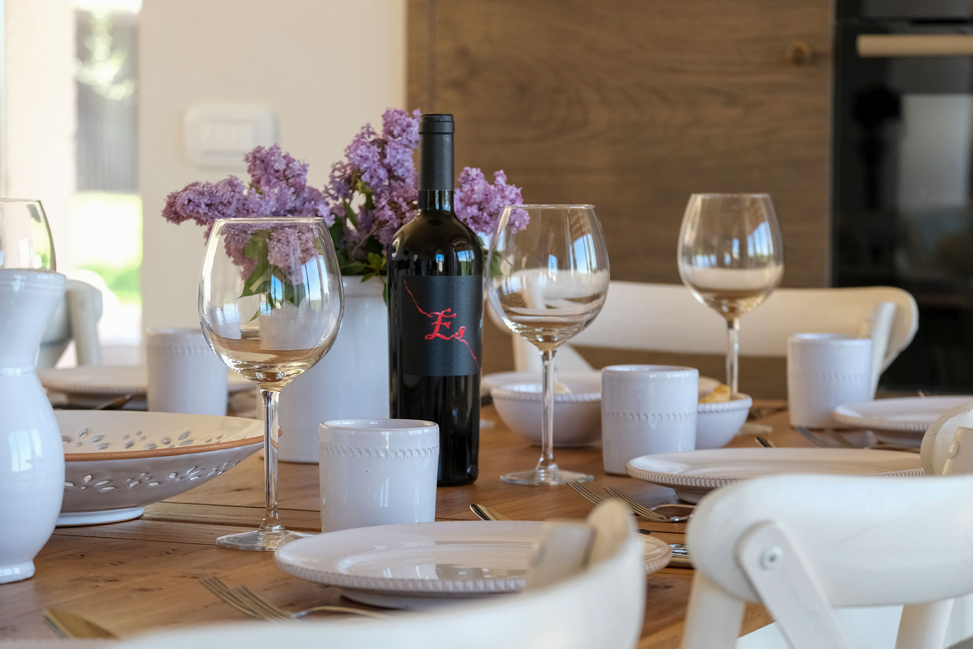 trulli-cantalanotte_trullo-puglia-italy-interior-wine.jpg