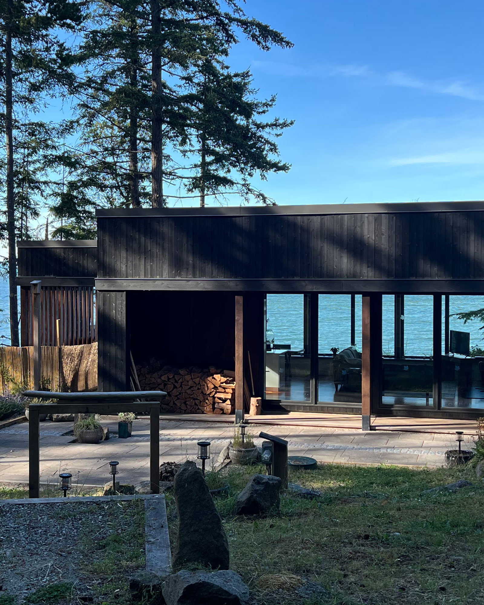 whalerock-cabin_cabin_british-columbia-canada-exterior.jpg