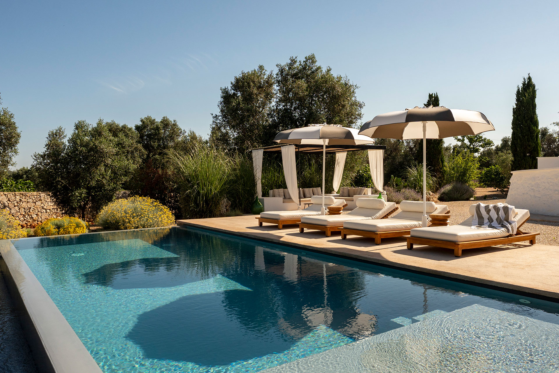trulli-petramyrta_trullo_puglia-italy_exterior-detail-pool.jpg