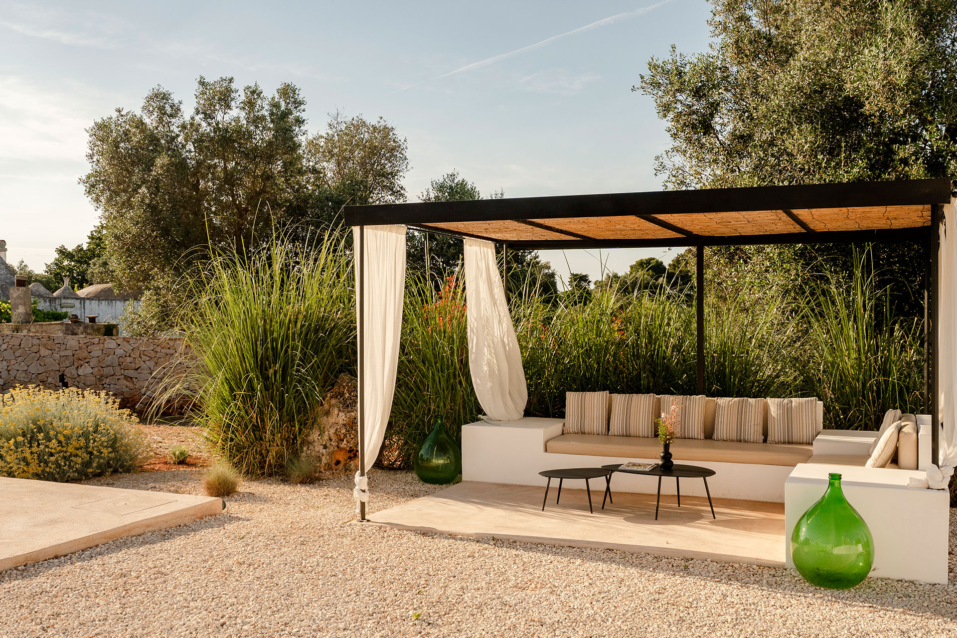 trulli-petramyrta_trullo_puglia-italy_exterior-sofa.jpg
