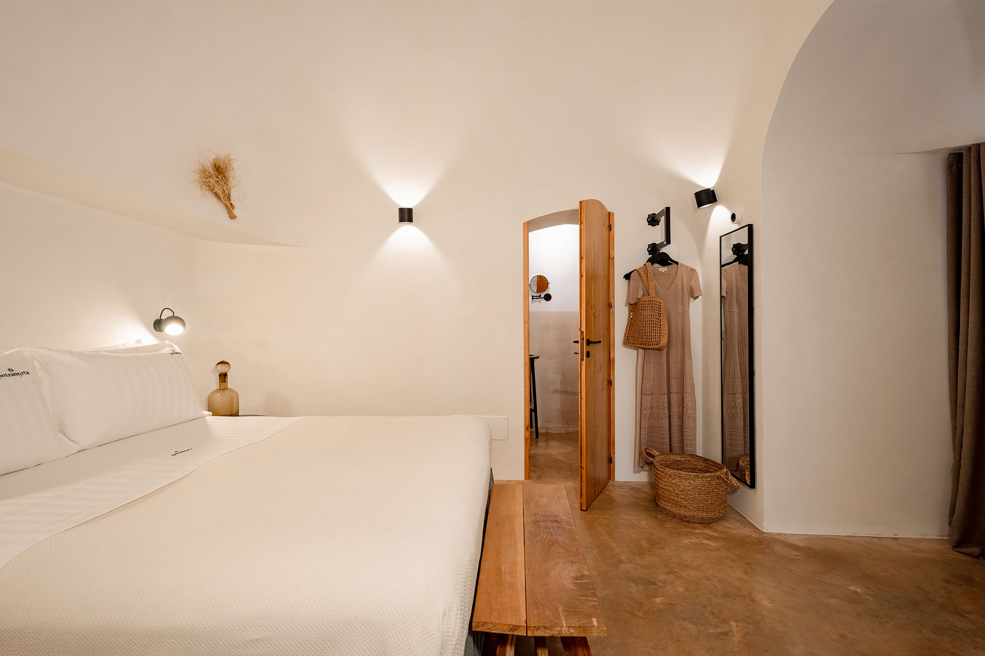trulli-petramyrta_trullo_puglia-italy_interior-bedroom.jpg