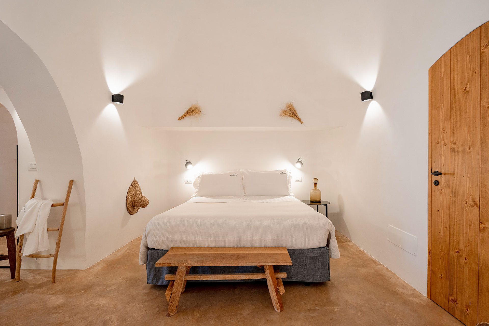 trulli-petramyrta_trullo_puglia-italy_interior-bedroom-design.jpg