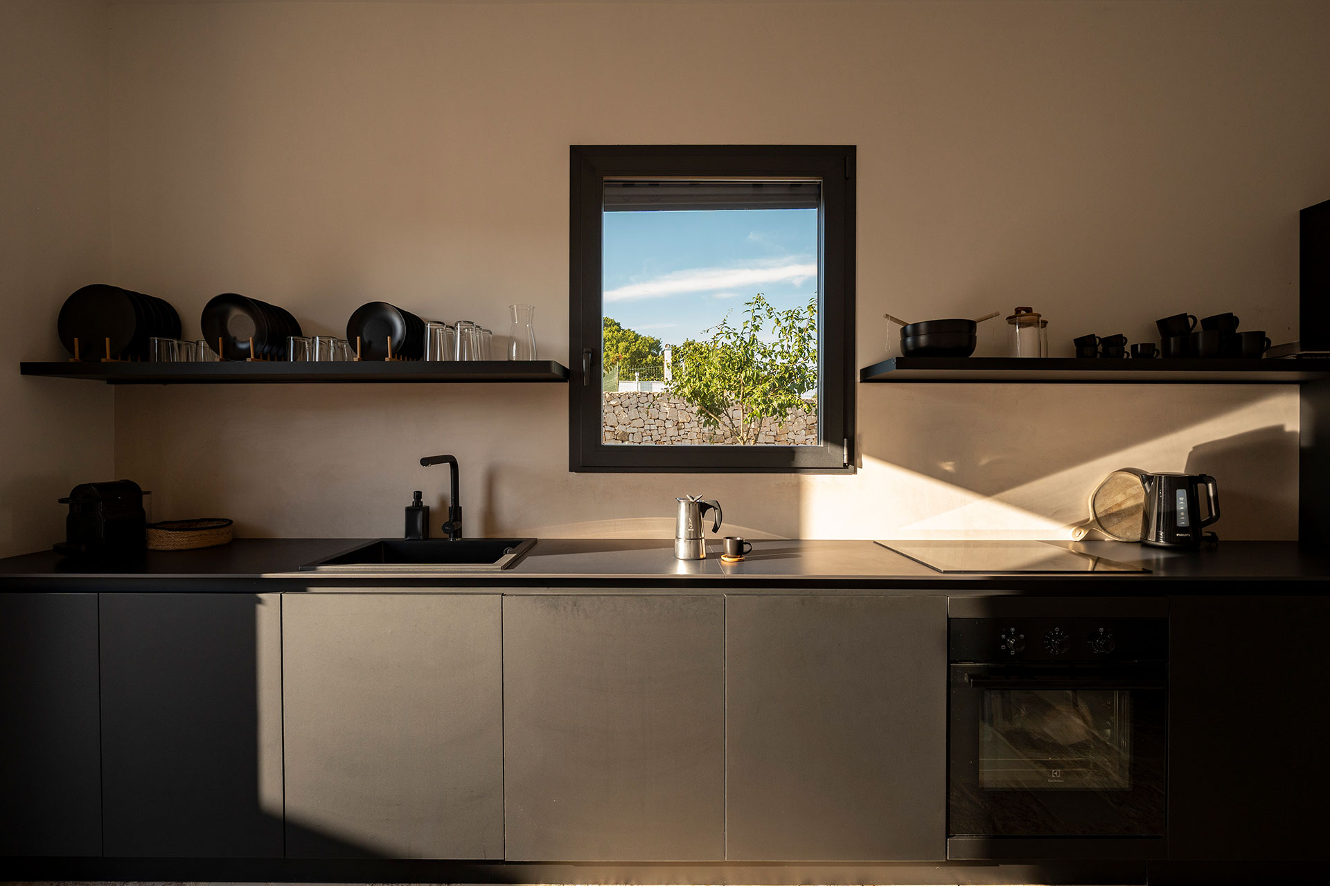 trulli-petramyrta_trullo_puglia-italy_interior-kitchen.jpg
