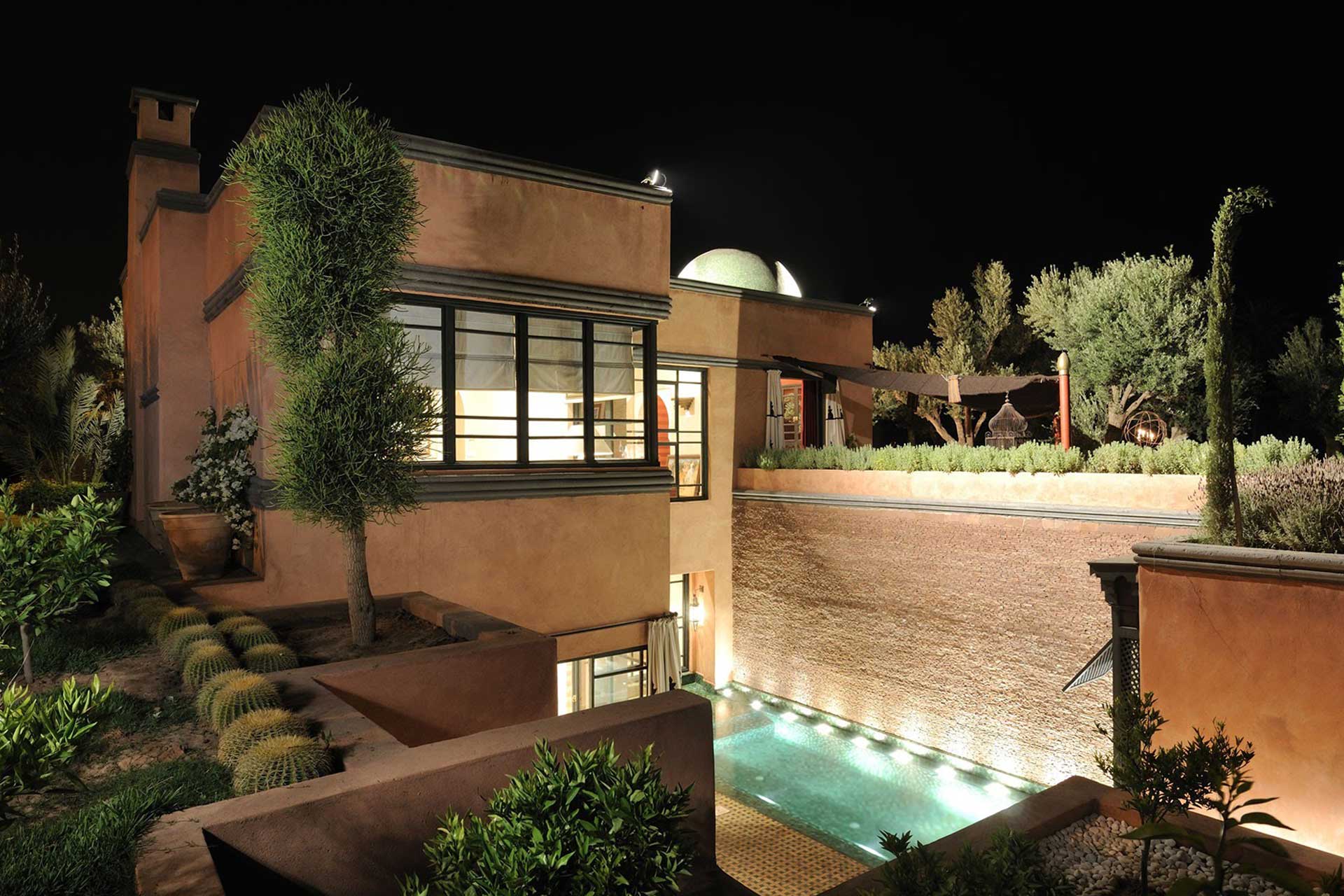 ezzahra_estate_marrakech-morocco_villa-Alkhozama_exterior-night.jpg