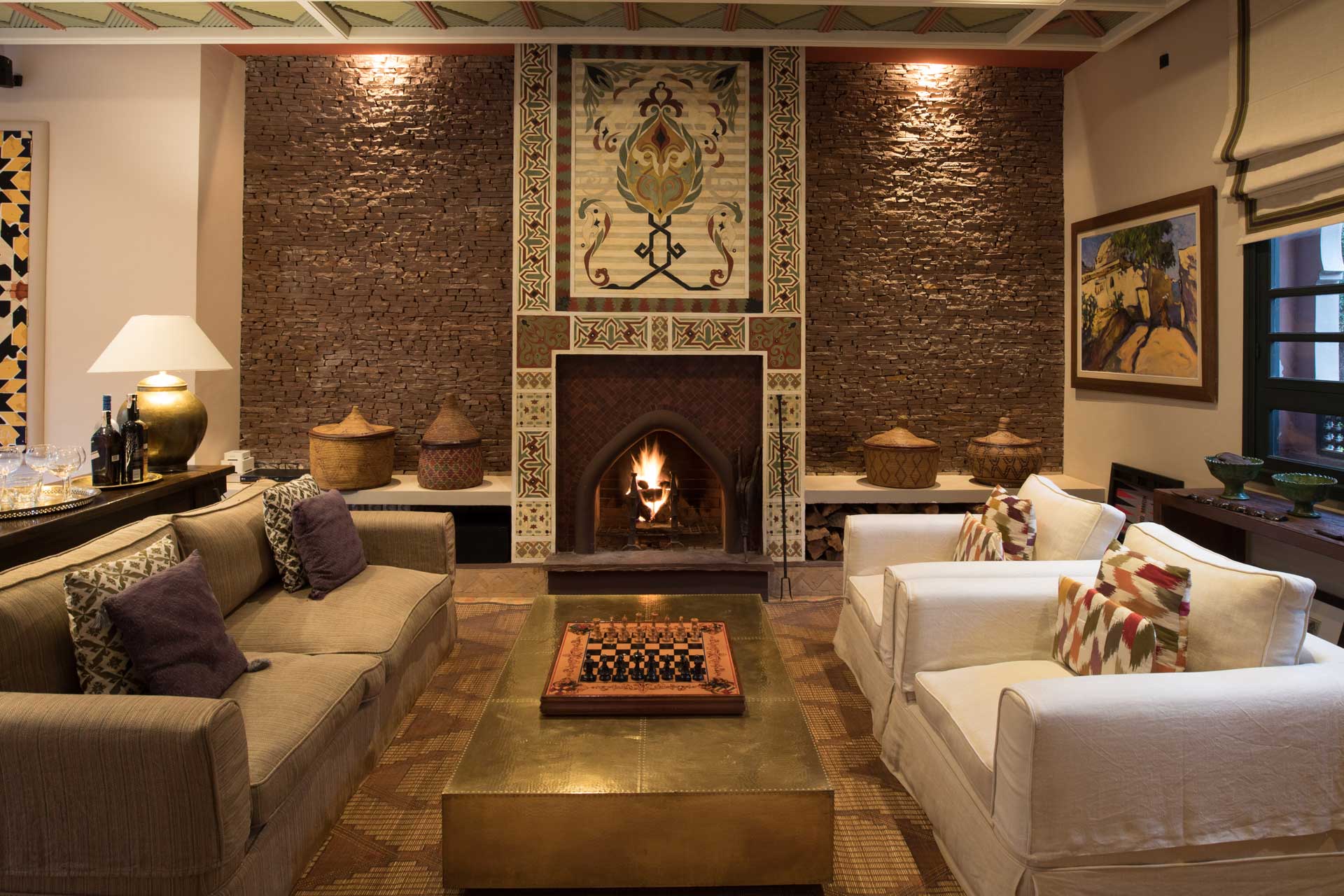 ezzahra_estate_marrakech-morocco_villa-Alkhozama_interior-night.jpg