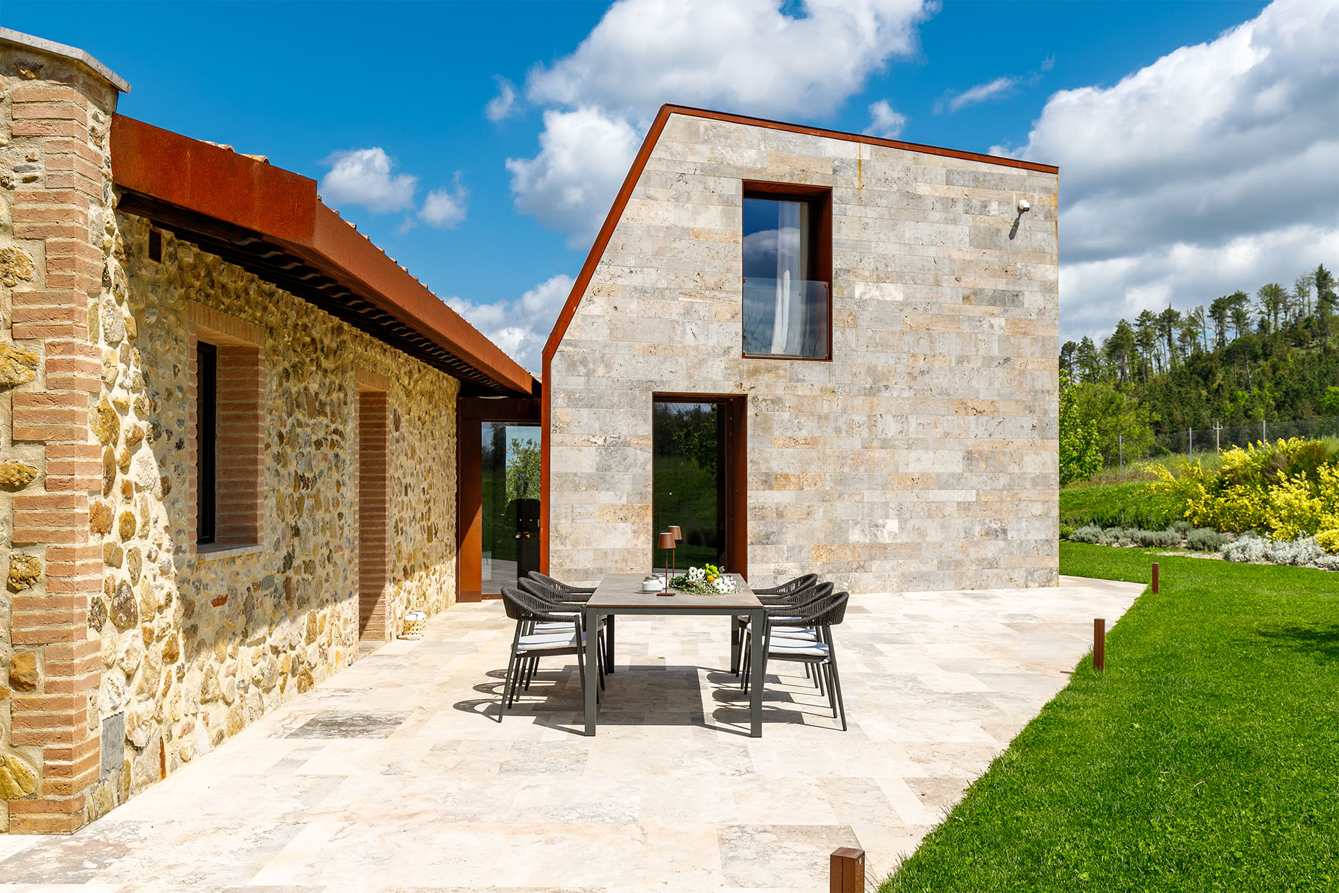 villa-volterra_country-house_tuscany-italy_exterior.jpg