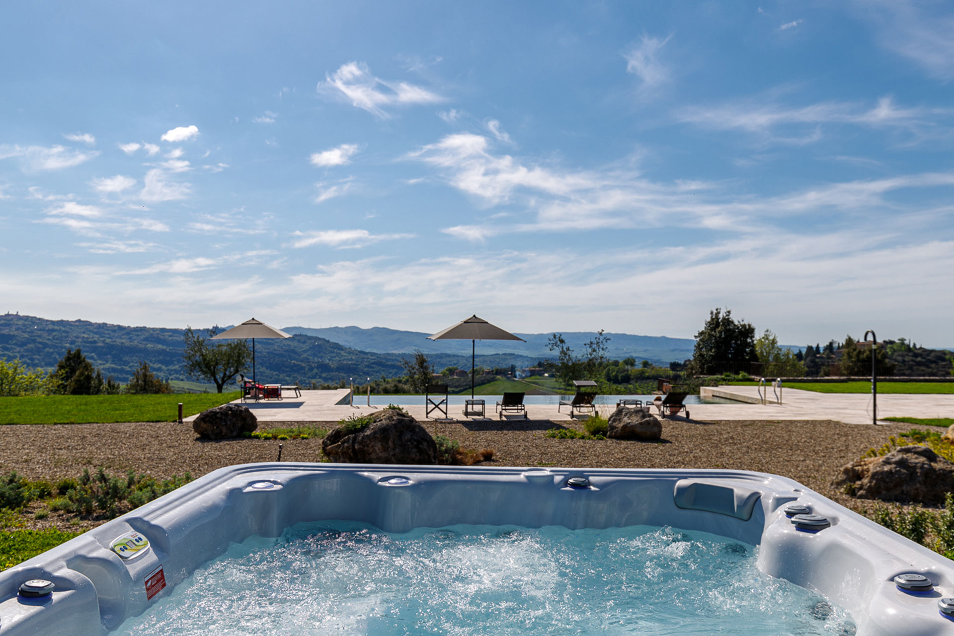 villa-volterra_country-house_tuscany-italy_exterior-pool-view.jpg