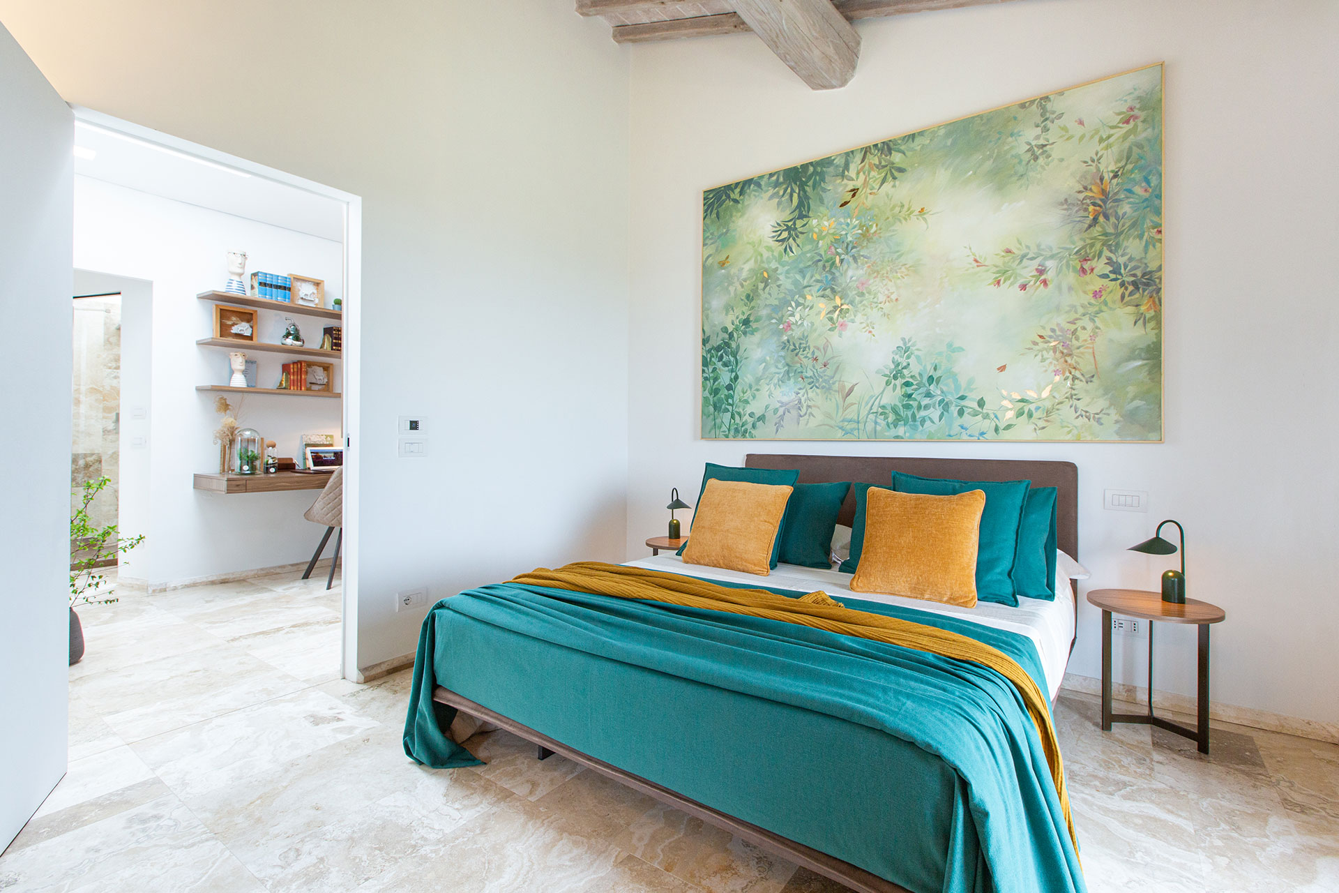 villa-volterra_country-house_tuscany-italy_interior-bedroom-aria-2.jpg