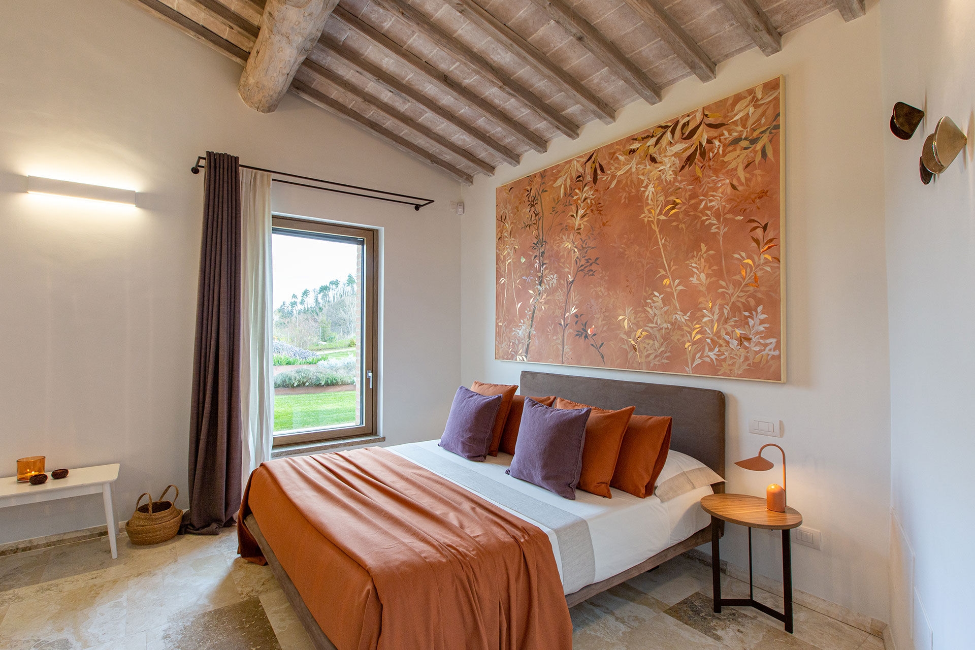 villa-volterra_country-house_tuscany-italy_interior-bedroom-terra.jpg