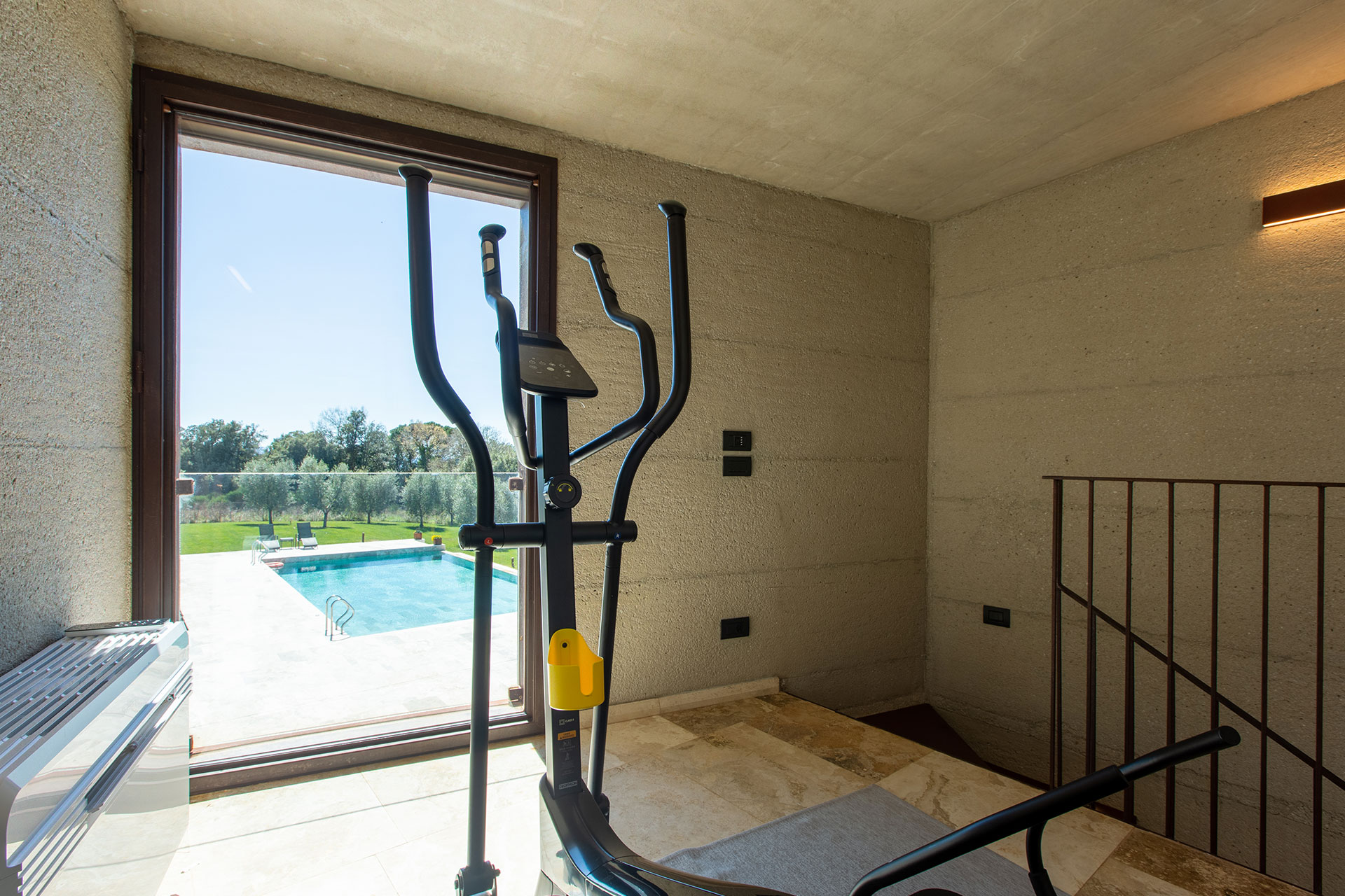 villa-volterra_country-house_tuscany-italy_interior-gym-view.jpg