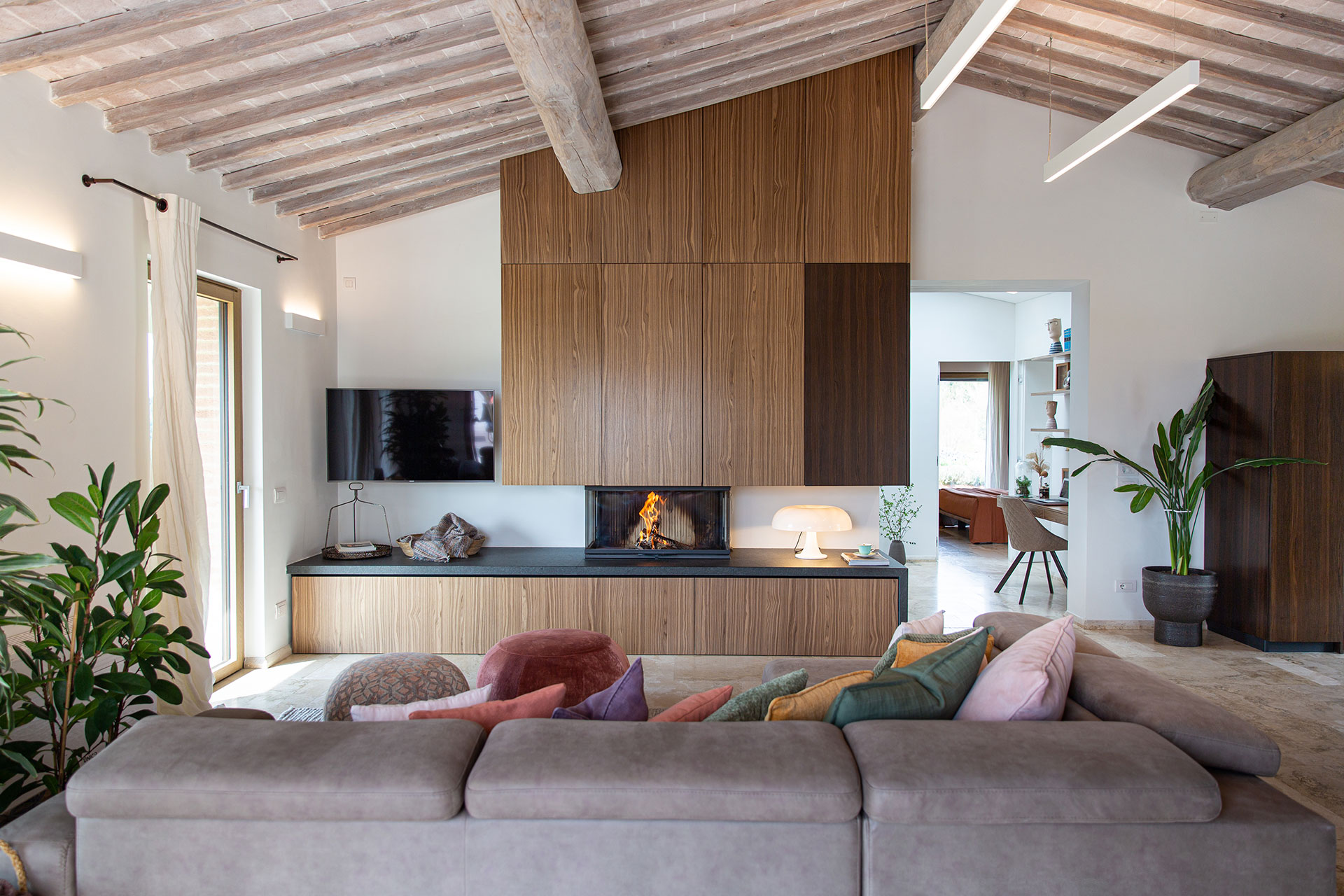 villa-volterra_country-house_tuscany-italy_interior-living.jpg
