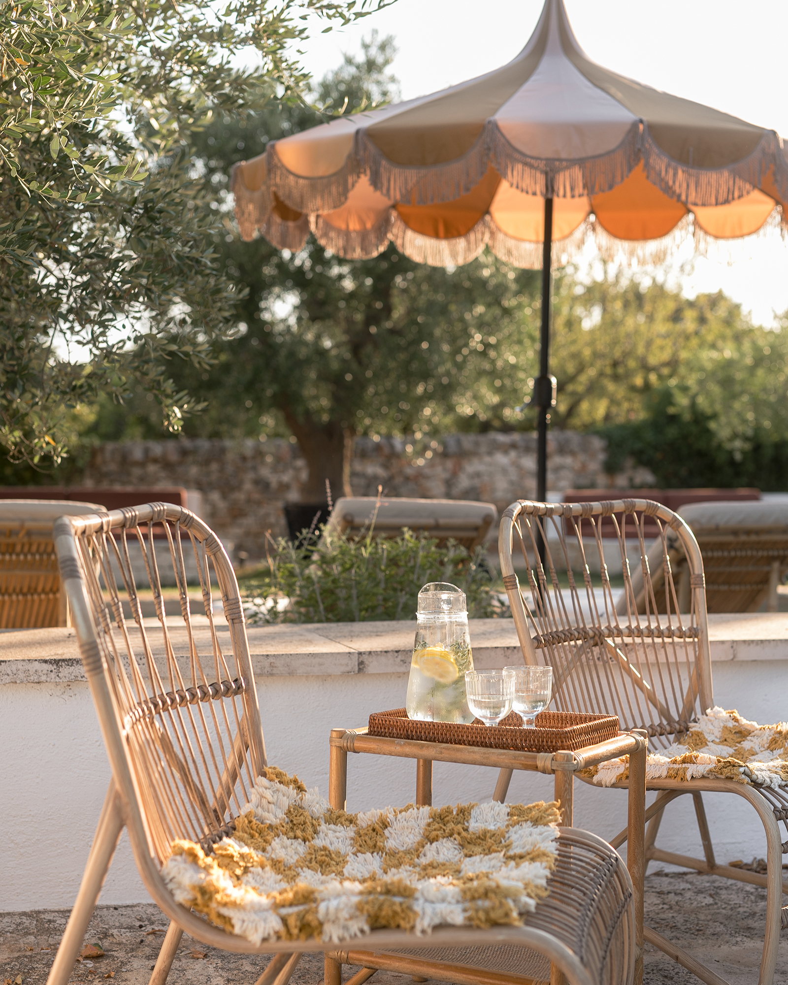 trulli-del-trappeto_trullo_puglia-italy_exterior-chairs.jpg