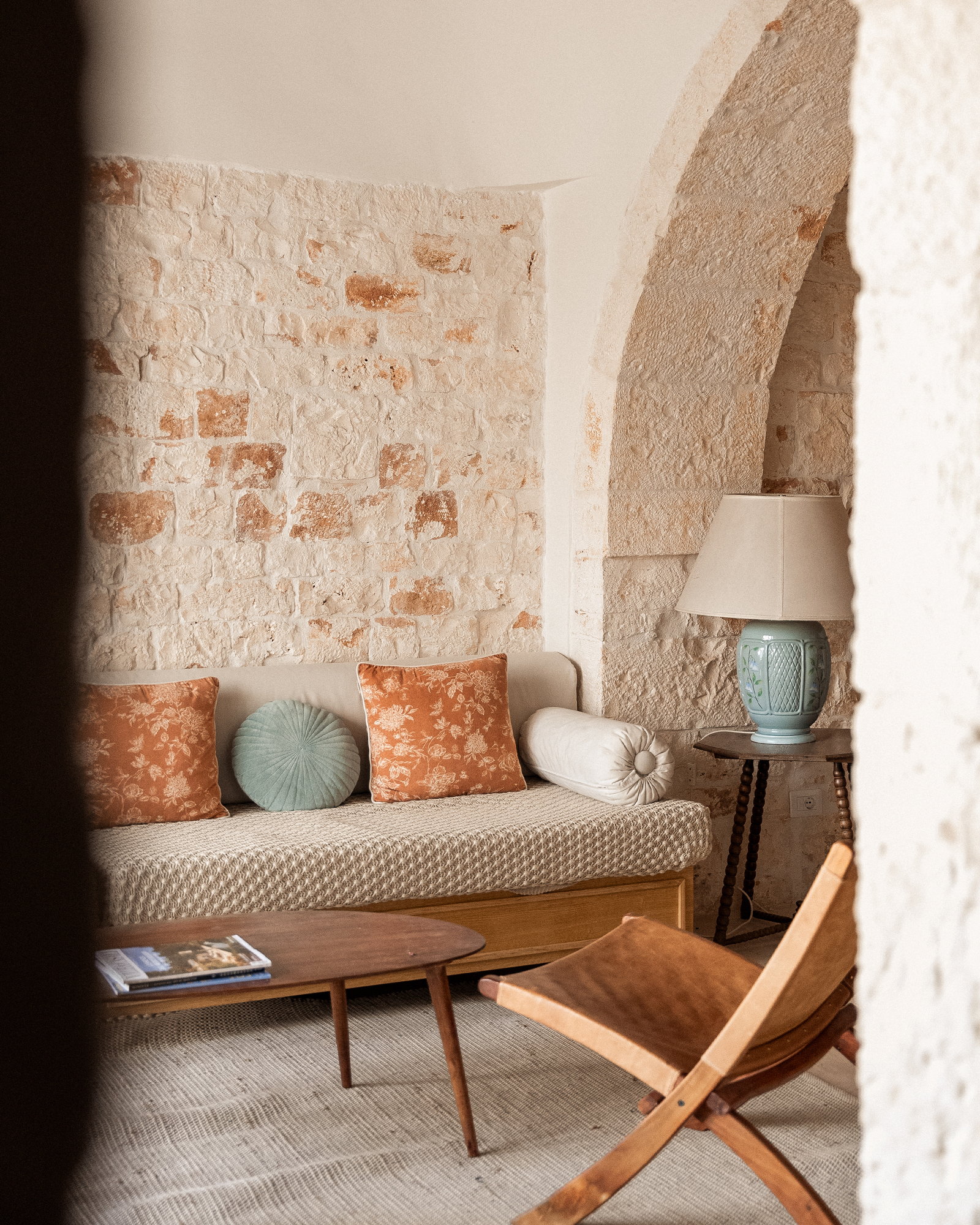 trulli-del-trappeto_trullo_puglia-italy_interior-sofa.jpg