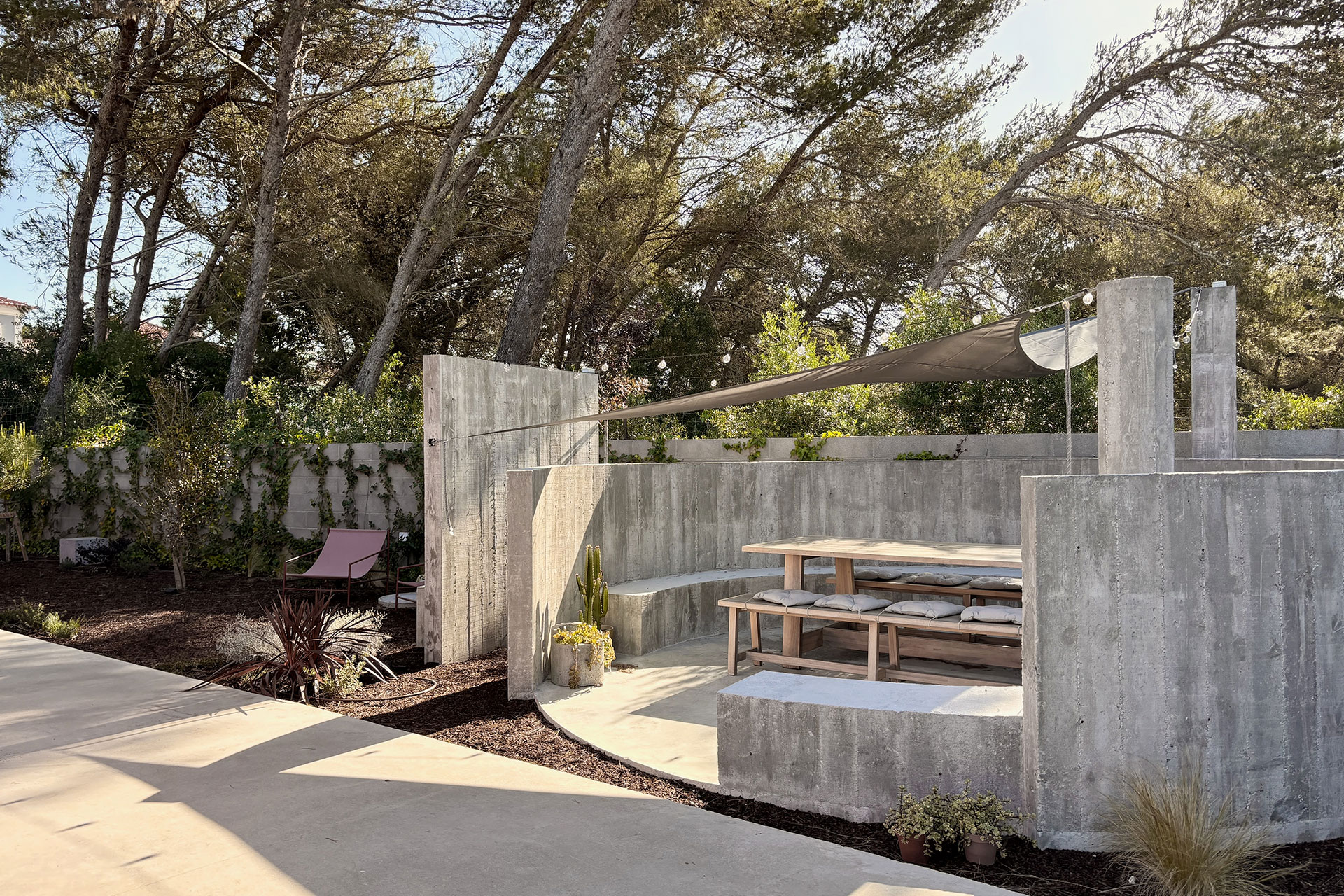 the-untitled-house_house_lisbon-portugal_exterior.jpg