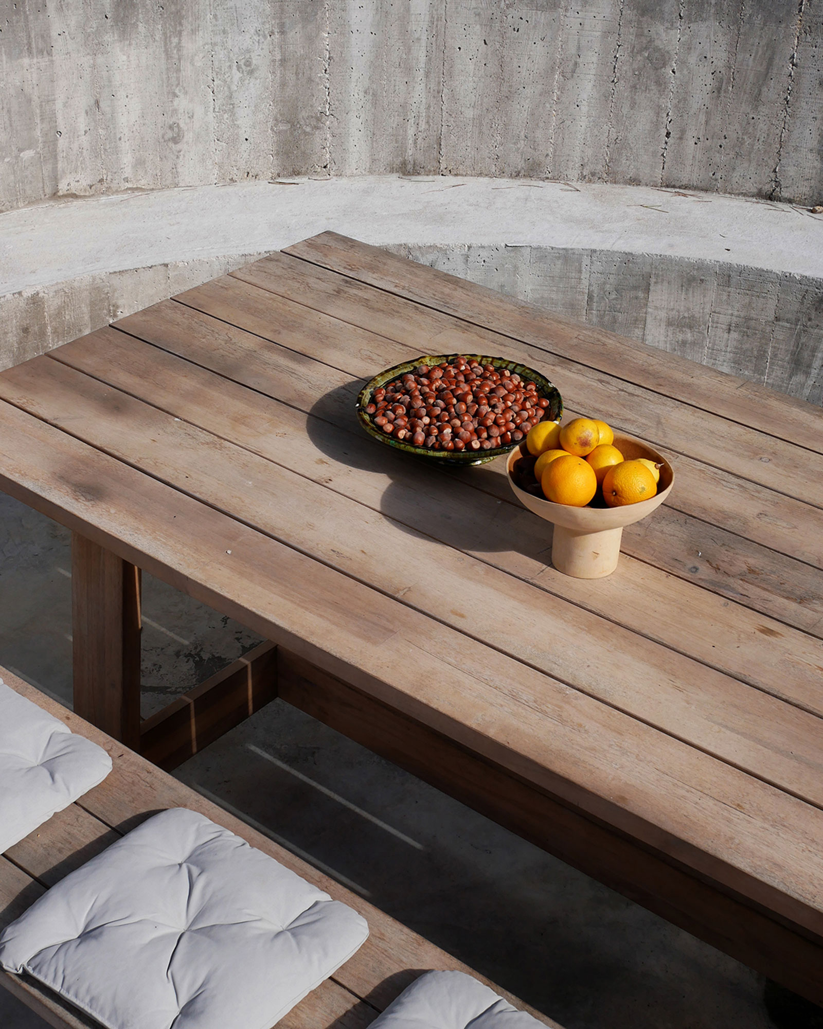 the-untitled-house_house_lisbon-portugal_exterior-table.jpg
