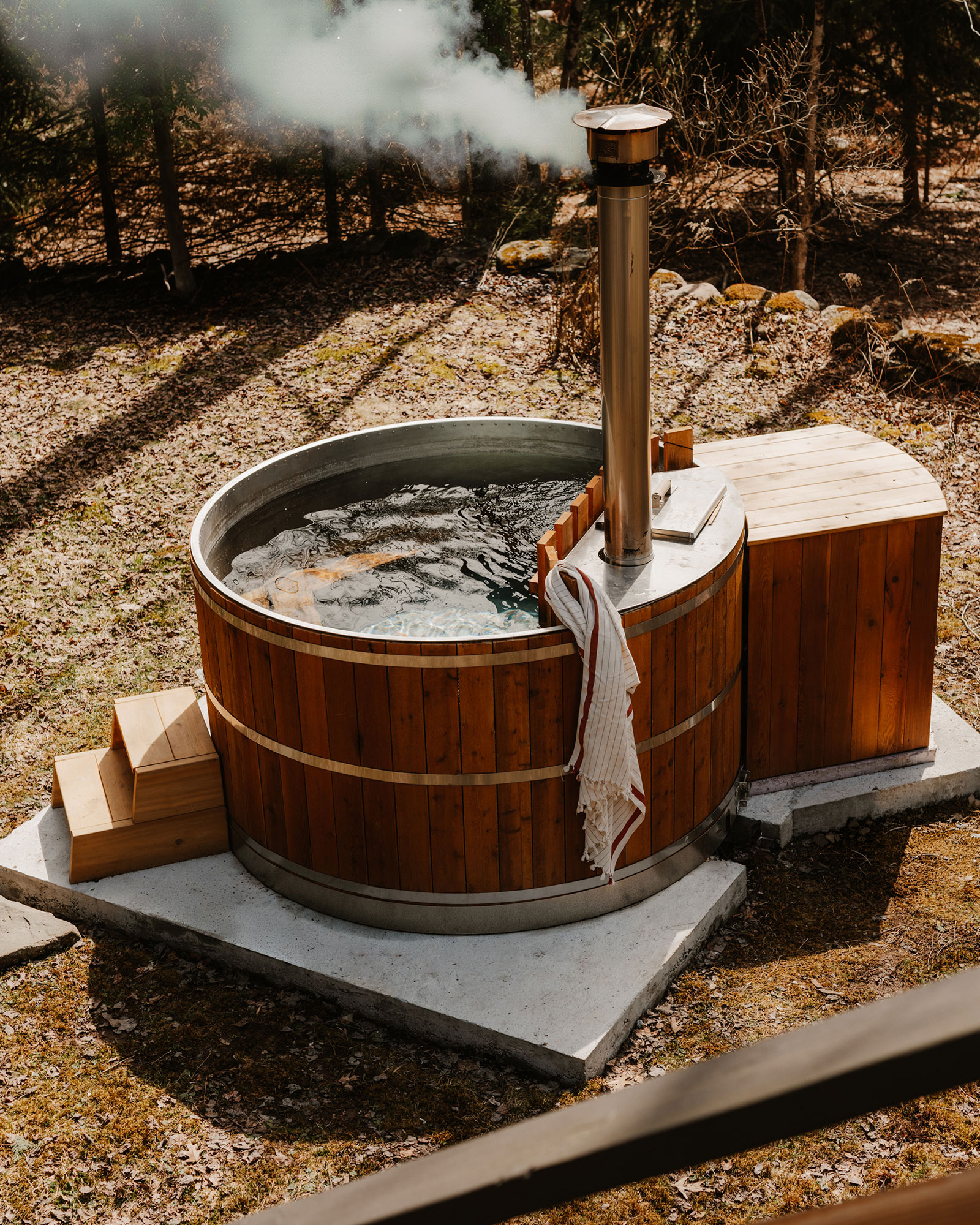 the-hurley_house_new-york-usa_exterior-jacuzzi.jpg