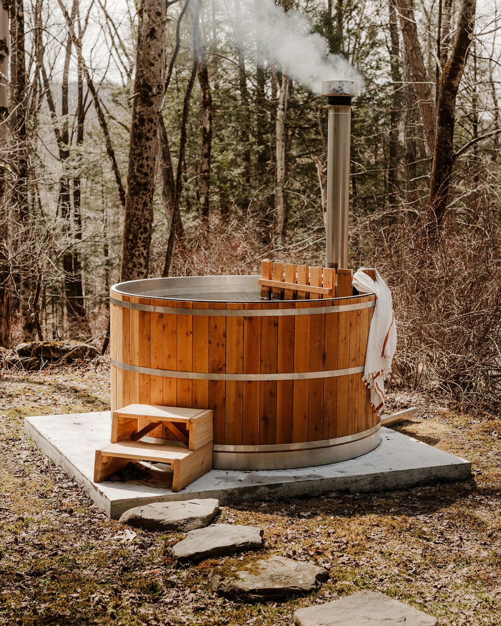 the-hurley_house_new-york-usa_exterior-jacuzzi-design.jpg