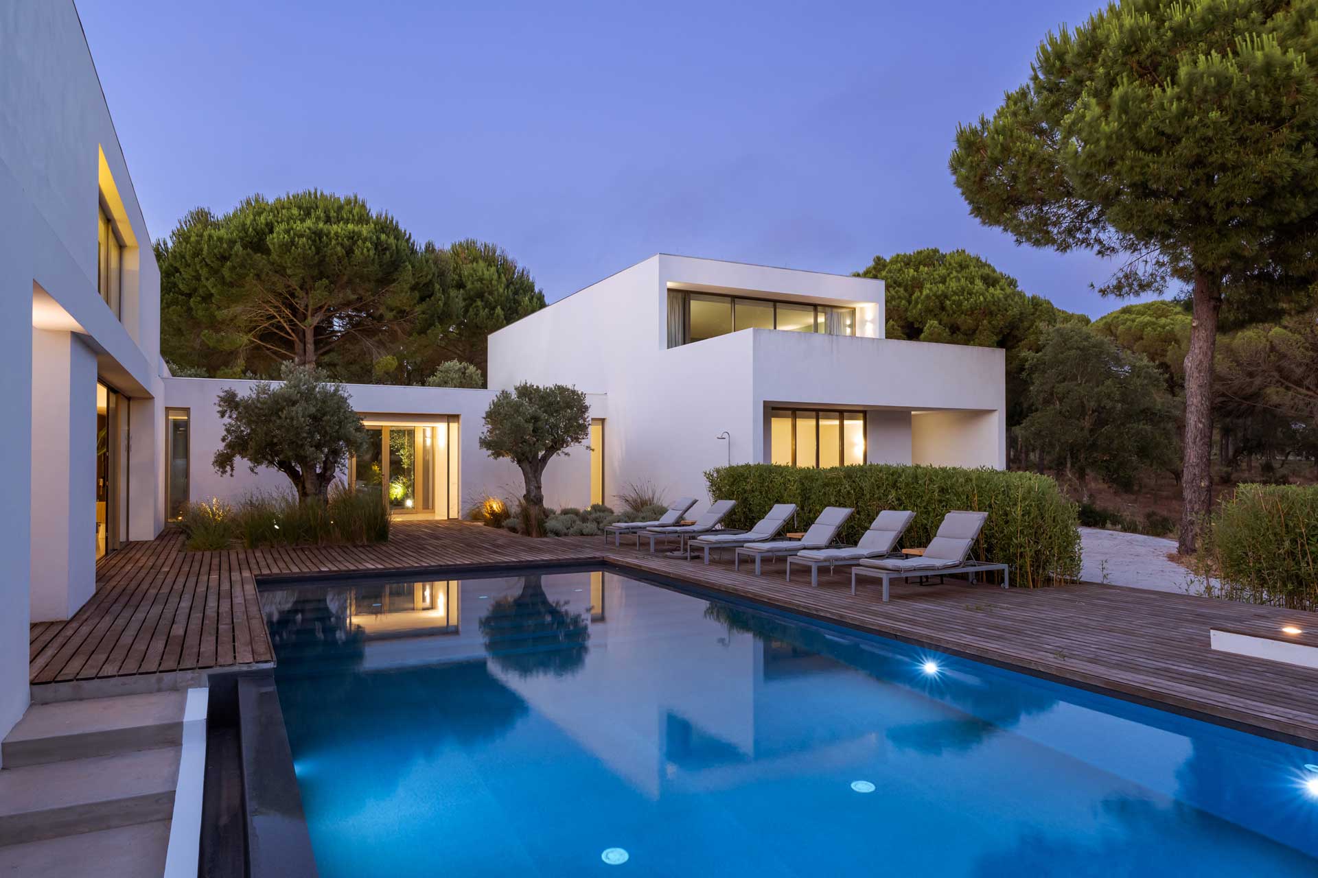 villa-magnolia_villa_comporta-setubal-portugal_exterior-night-pool.jpg