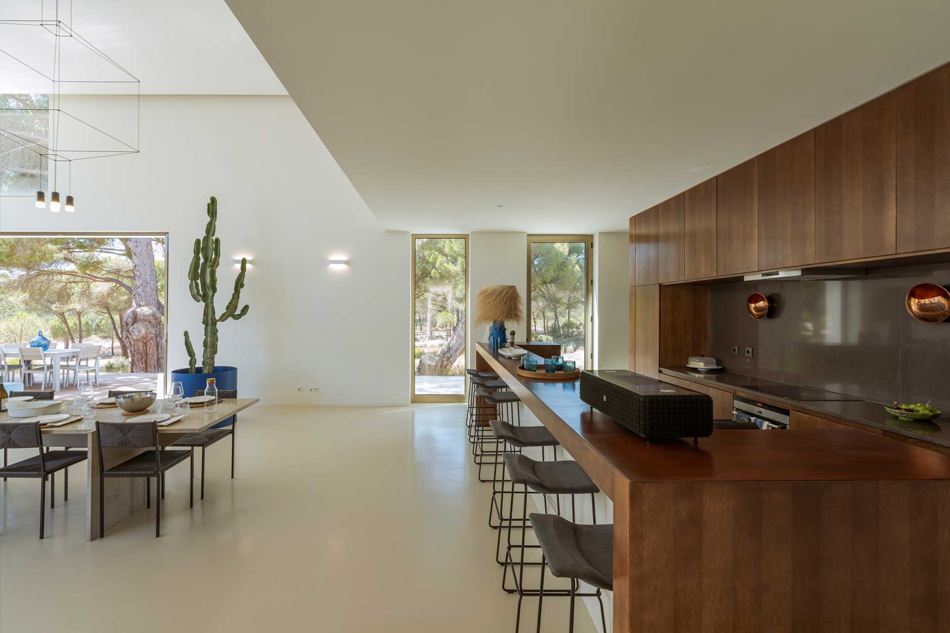 villa-magnolia_villa_comporta-setubal-portugal_interior-kitchen.jpg
