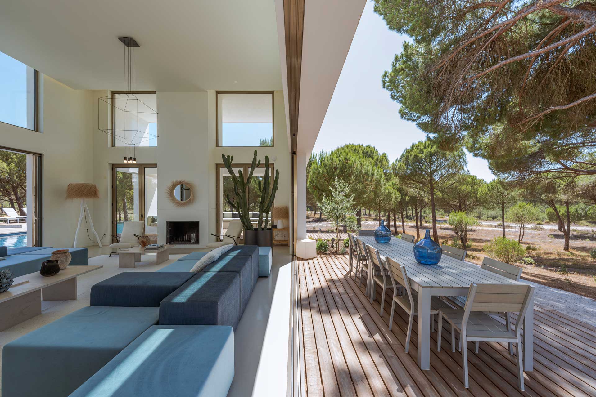 villa-magnolia_villa_comporta-setubal-portugal_interior-terrace.jpg
