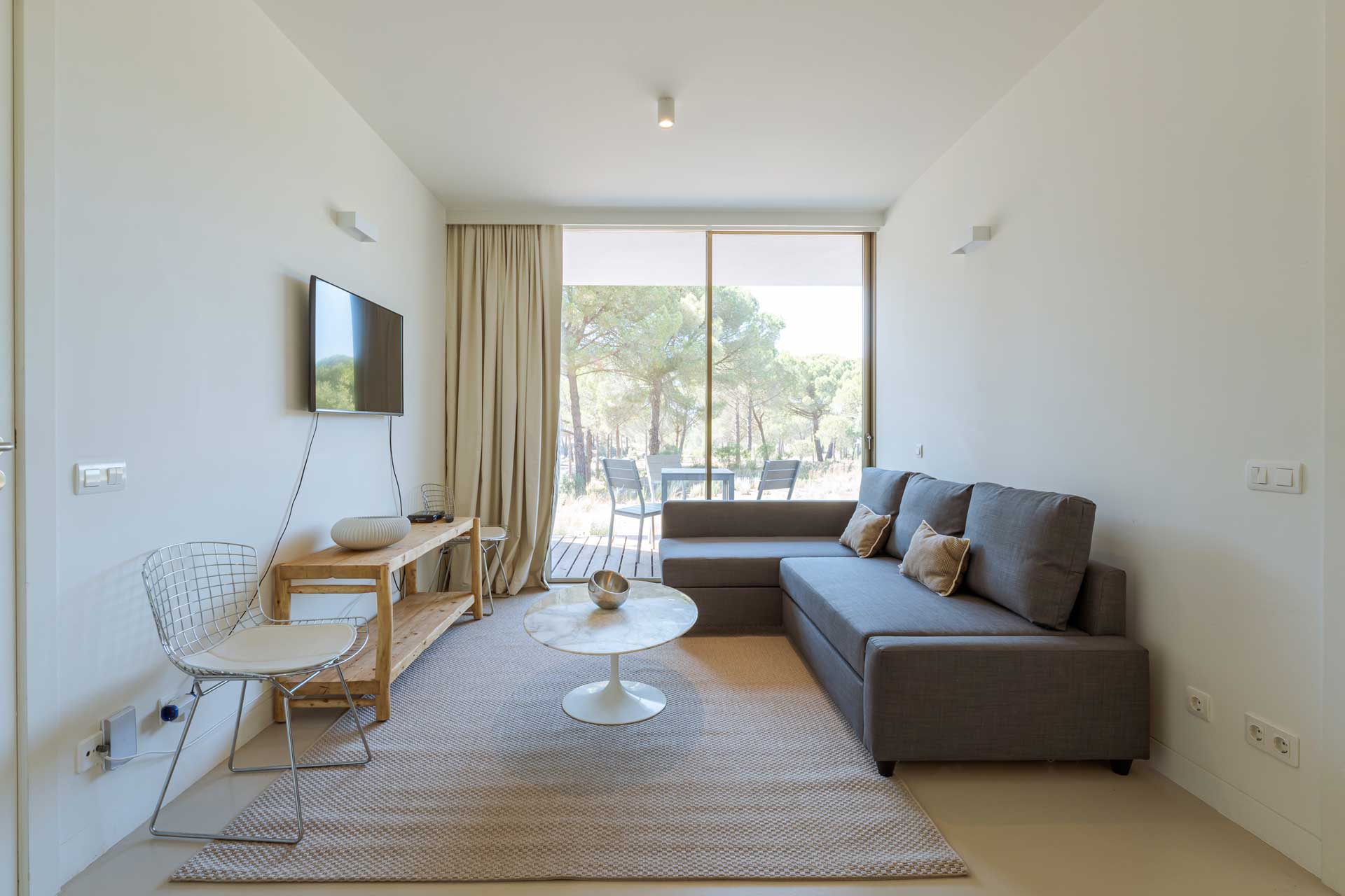 villa-magnolia_villa_comporta-setubal-portugal_interior-tv.jpg