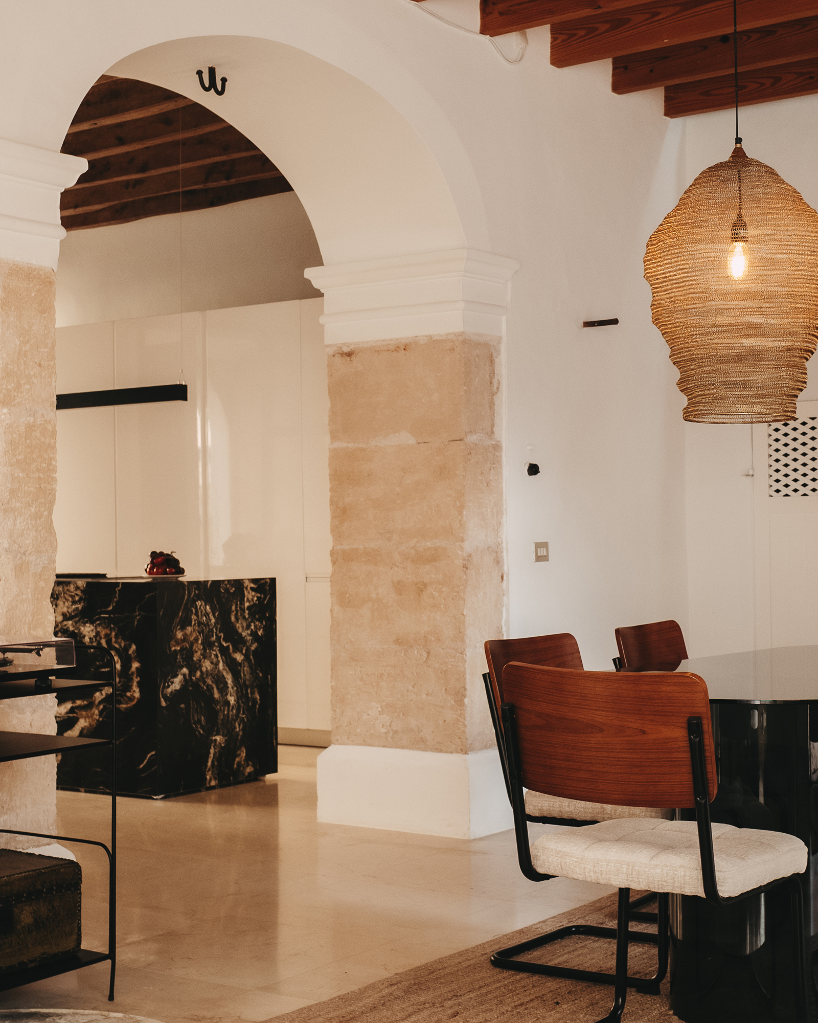 cas-padri-pons_townhouse_Illes-Balears-spain_interior-arch.jpg