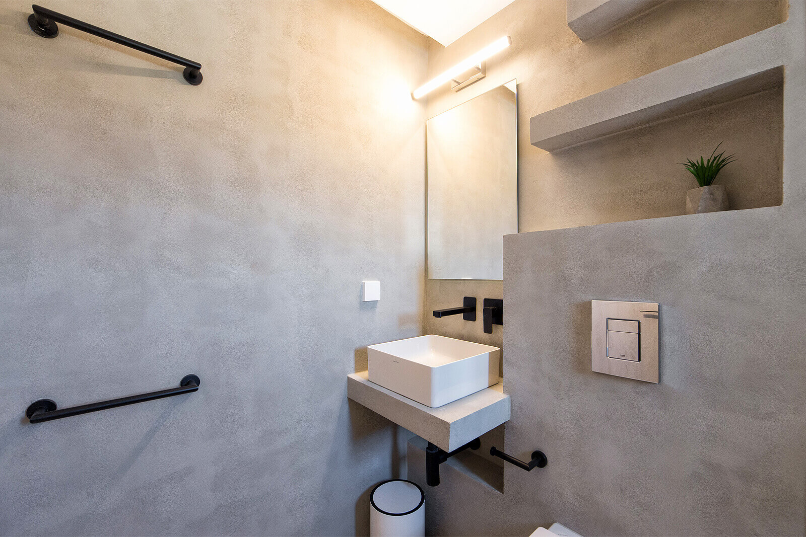 66876d52257f42ad967e49aa9b42e3b57153d658.jpg