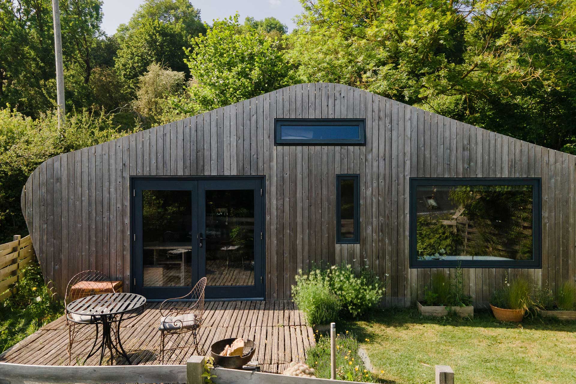 hergest-lee_cabin_wales-united-kingdom_cabin-exterior.jpg