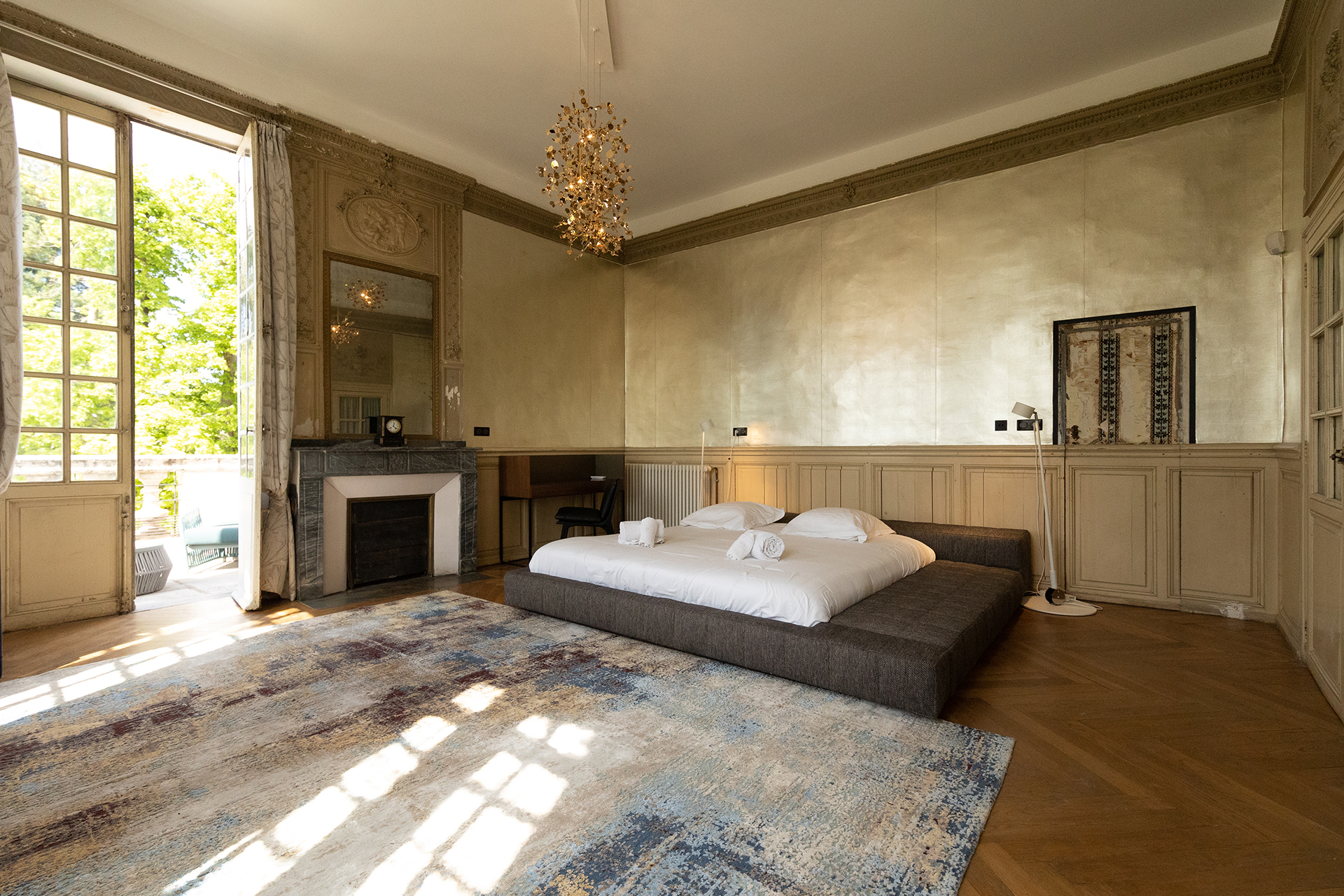 villa-rieucoulon_estate_france_interior-bed-room-space.jpg
