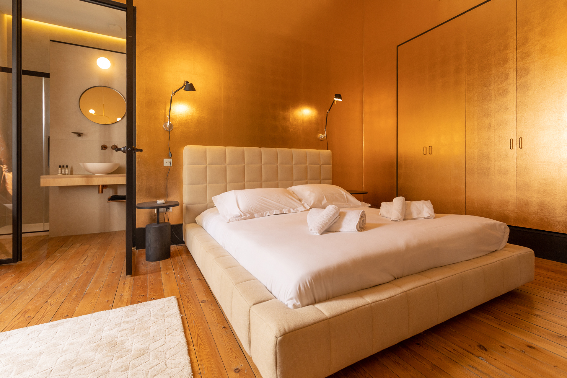 villa-rieucoulon_estate_france_interior-bedroom-design.jpg