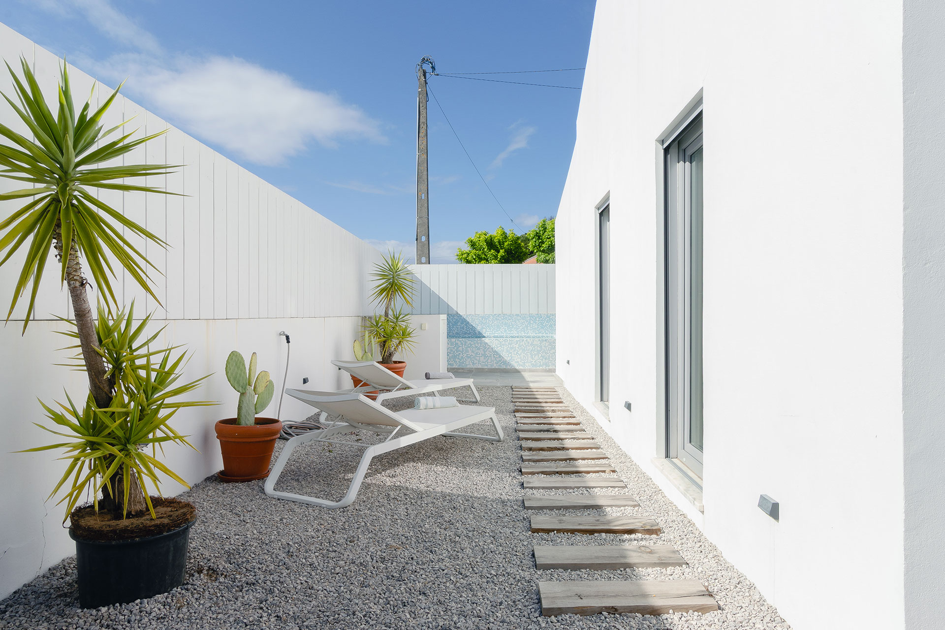 casa-alegra_house_Carvahal-setubal-portugal_exterior-design.jpg