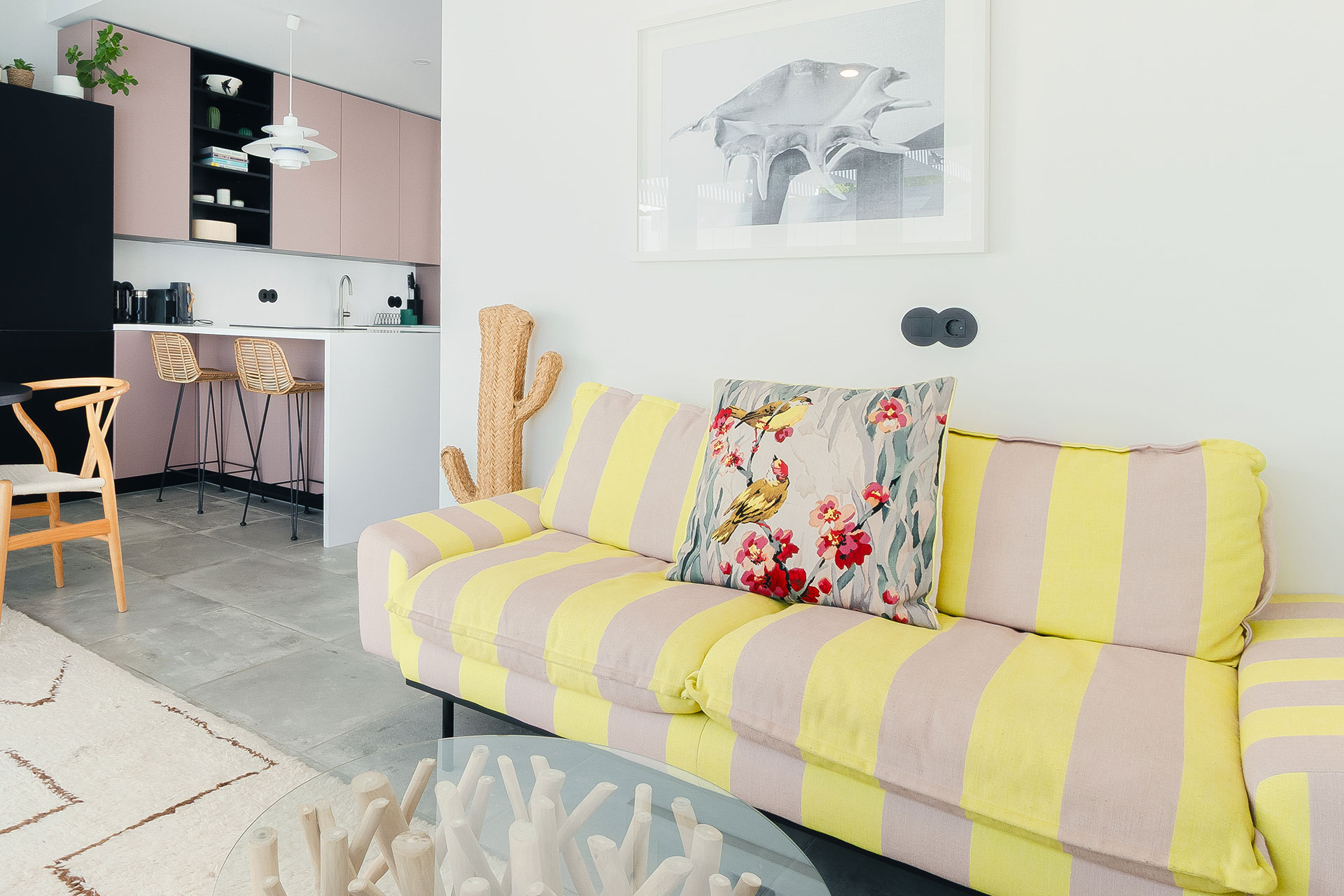 casa-alegra_house_Carvahal-setubal-portugal_exterior-sofa.jpg