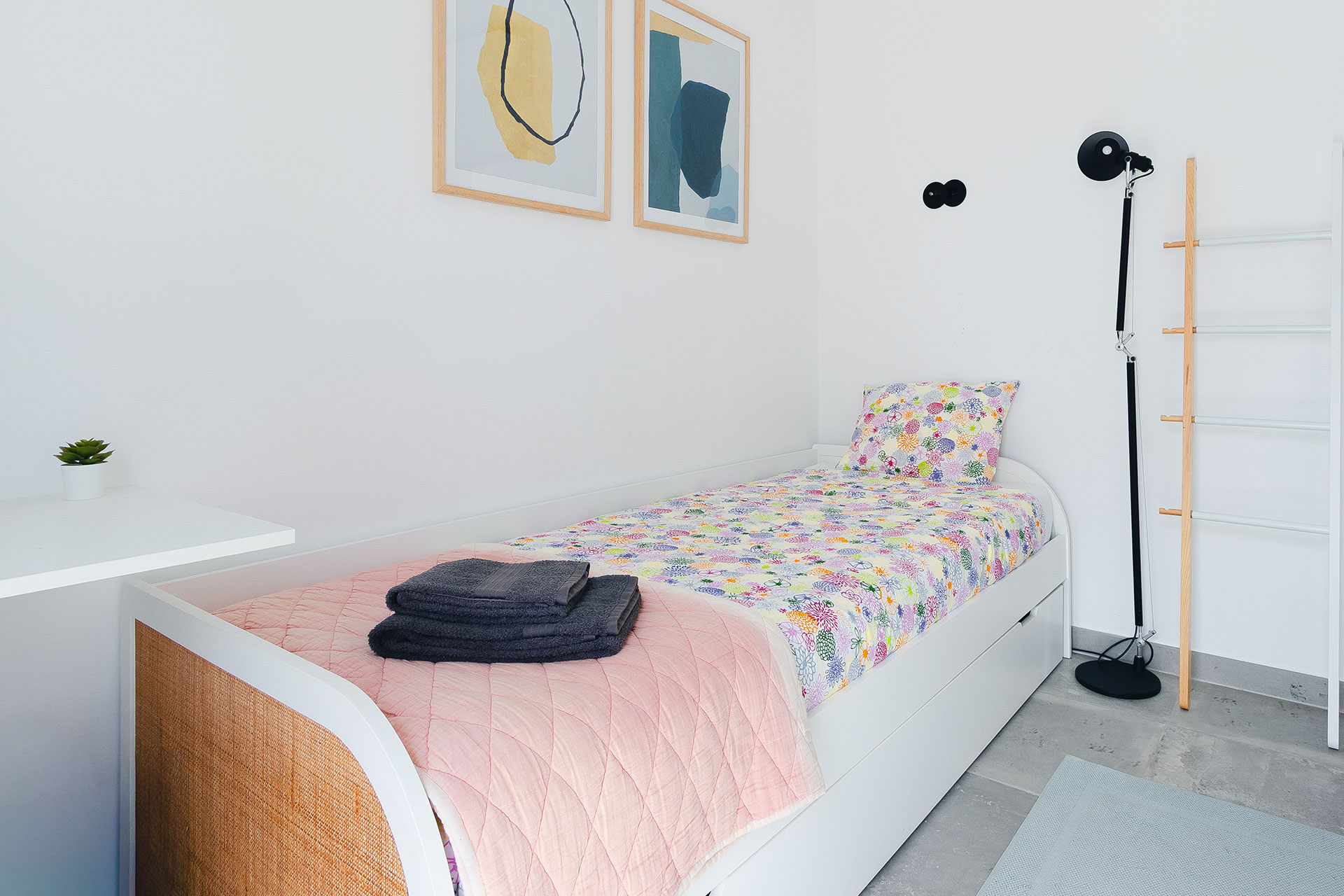 casa-alegra_house_Carvahal-setubal-portugal_interior-bed.jpg
