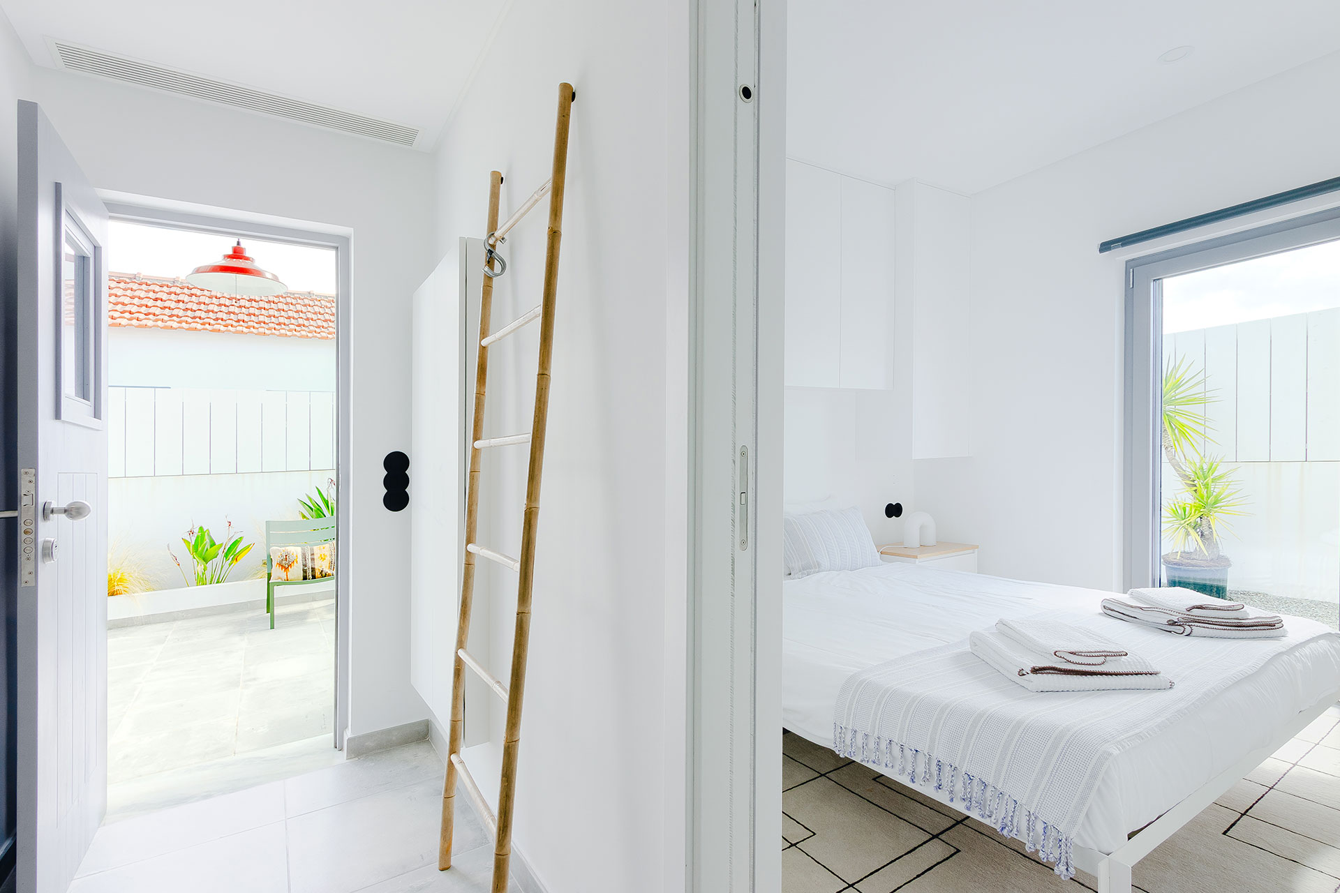 casa-alegra_house_Carvahal-setubal-portugal_interior-bedroom.jpg