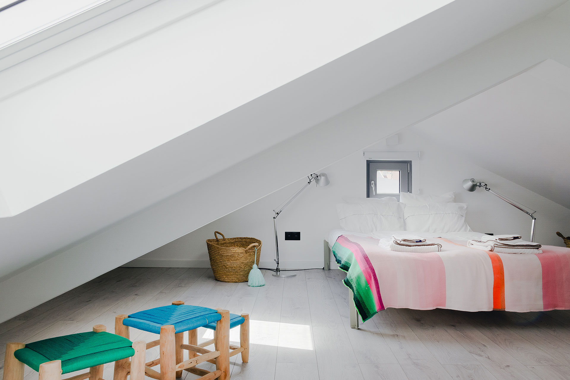 casa-alegra_house_Carvahal-setubal-portugal_interior-bedroom-room.jpg