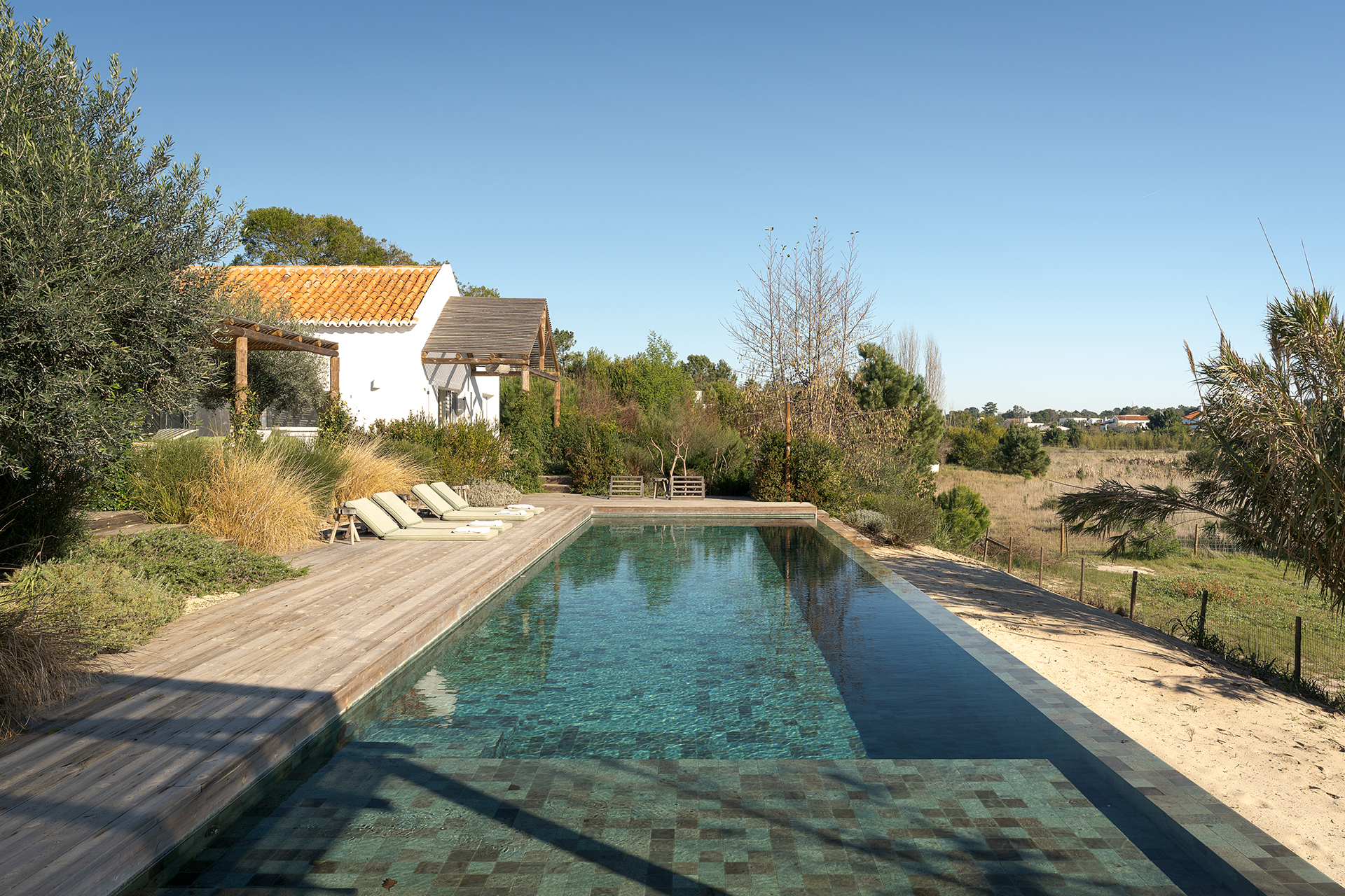 villa-ayina_beachhouse_comporta-setubal-portugal_exterior-pool.jpg