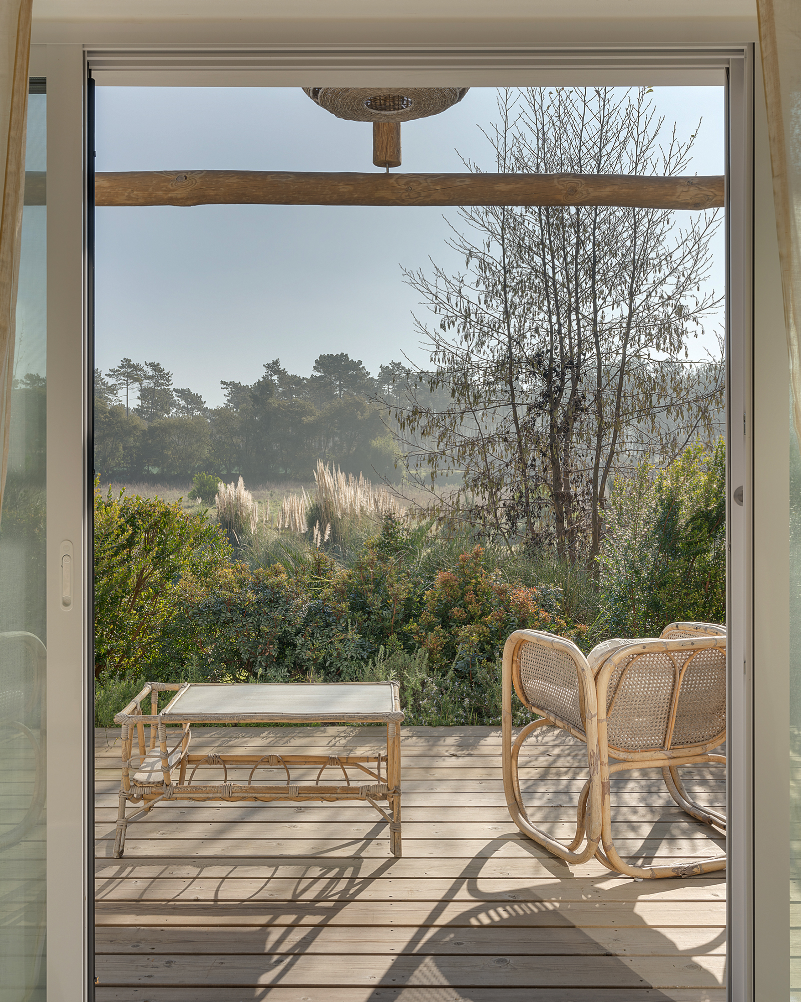 villa-ayina_beachhouse_comporta-setubal-portugal_exterior-terrace-view.jpg