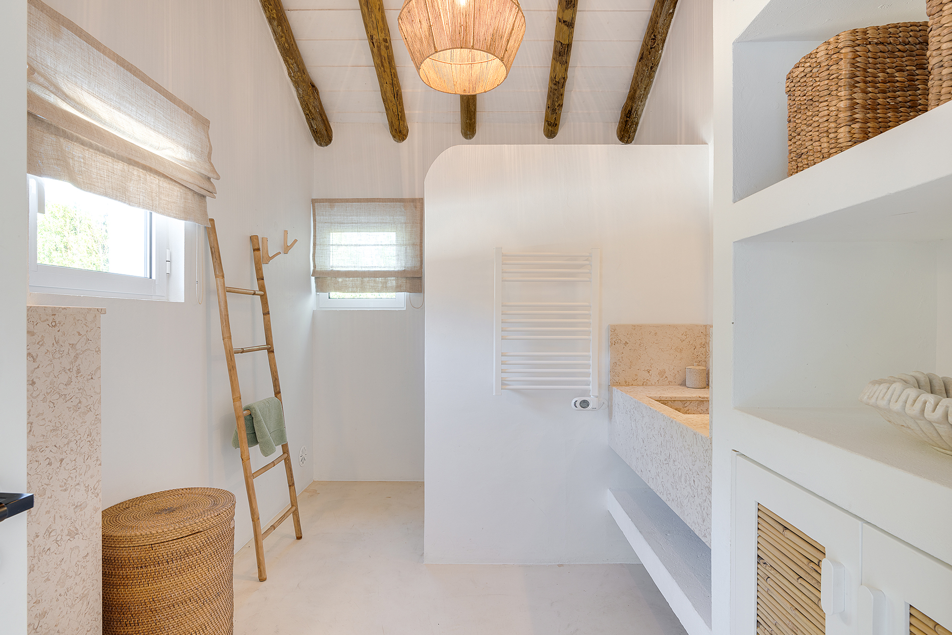 villa-ayina_beachhouse_comporta-setubal-portugal_interior-bath-room-space.jpg