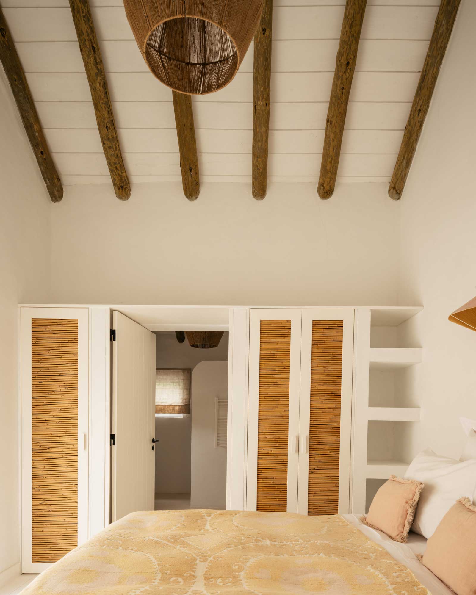 villa-ayina_beachhouse_comporta-setubal-portugal_interior-bed-room-design.jpg