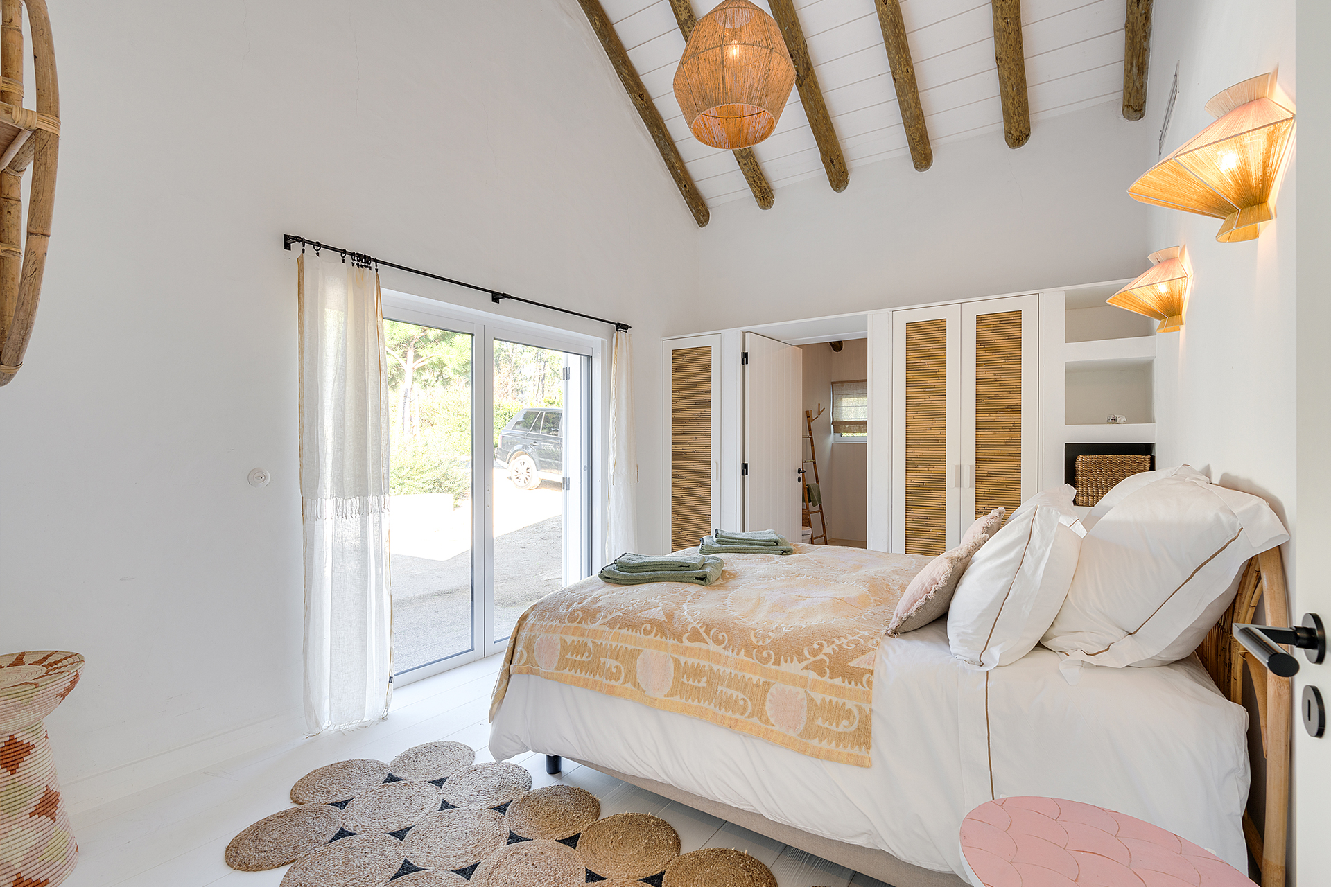 villa-ayina_beachhouse_comporta-setubal-portugal_interior-bedroom-design.jpg