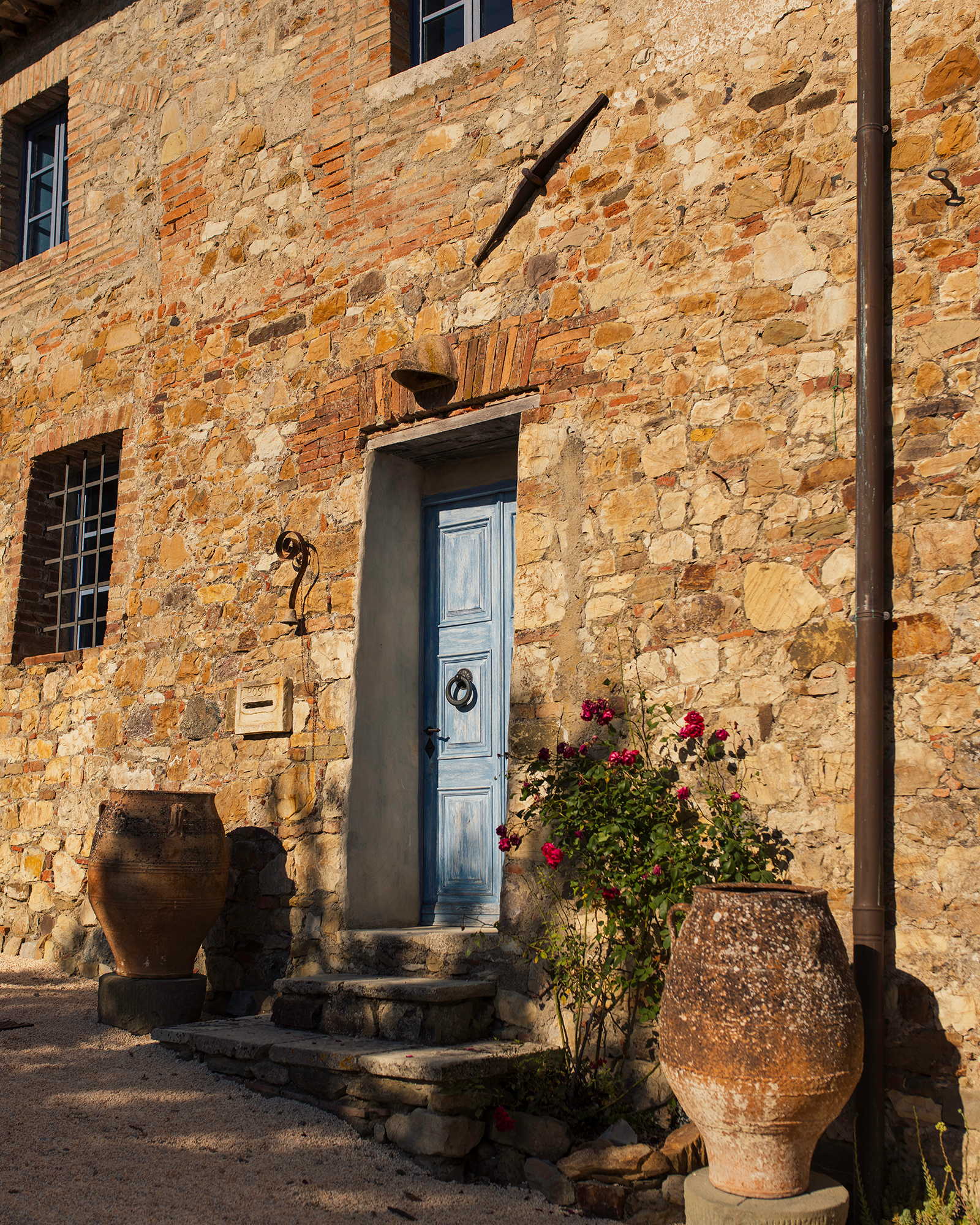 le-porciglia_house_tuscany-italy_exterior-door.jpg