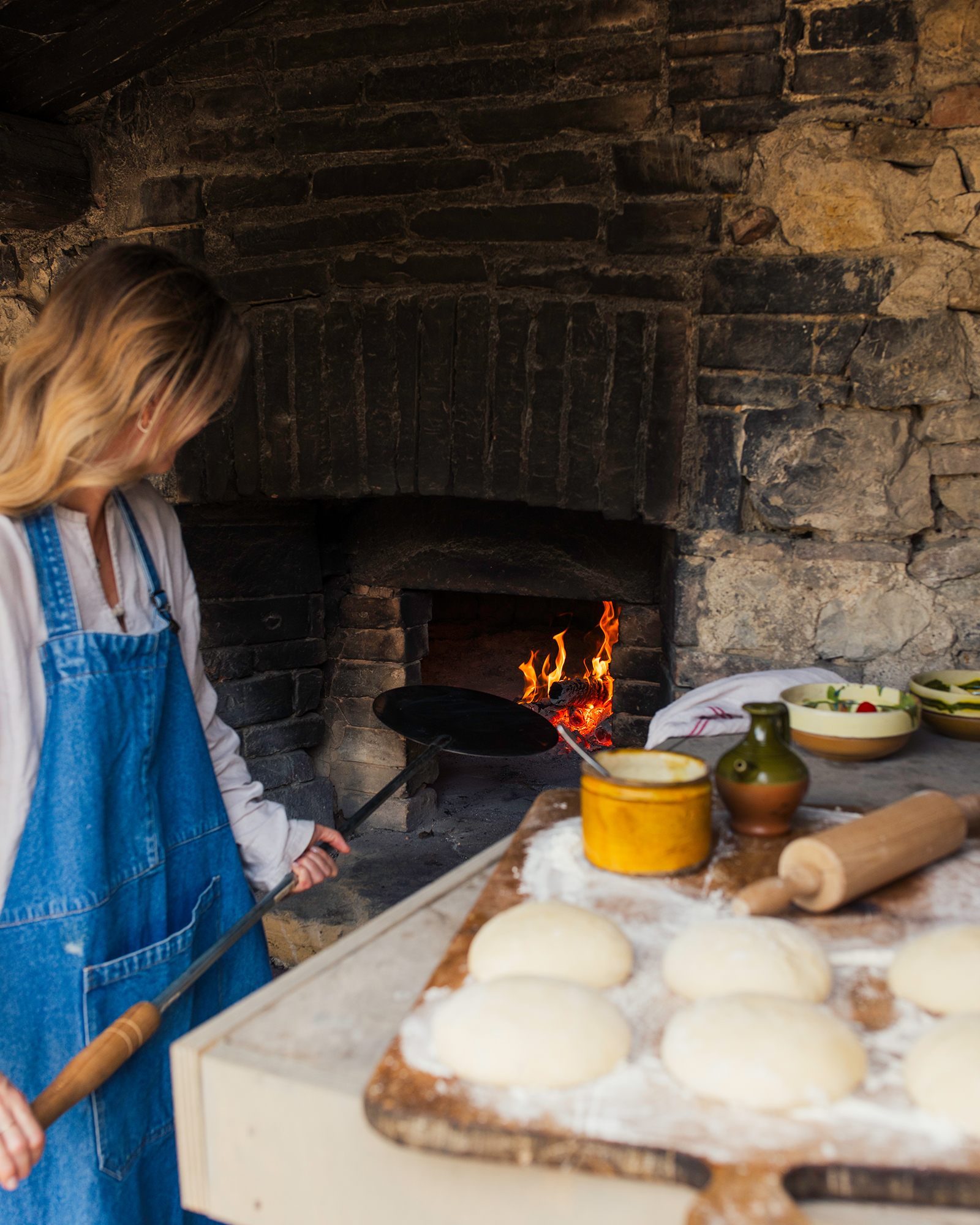 le-porciglia_house_tuscany-italy_exterior-pizza-oven.jpg
