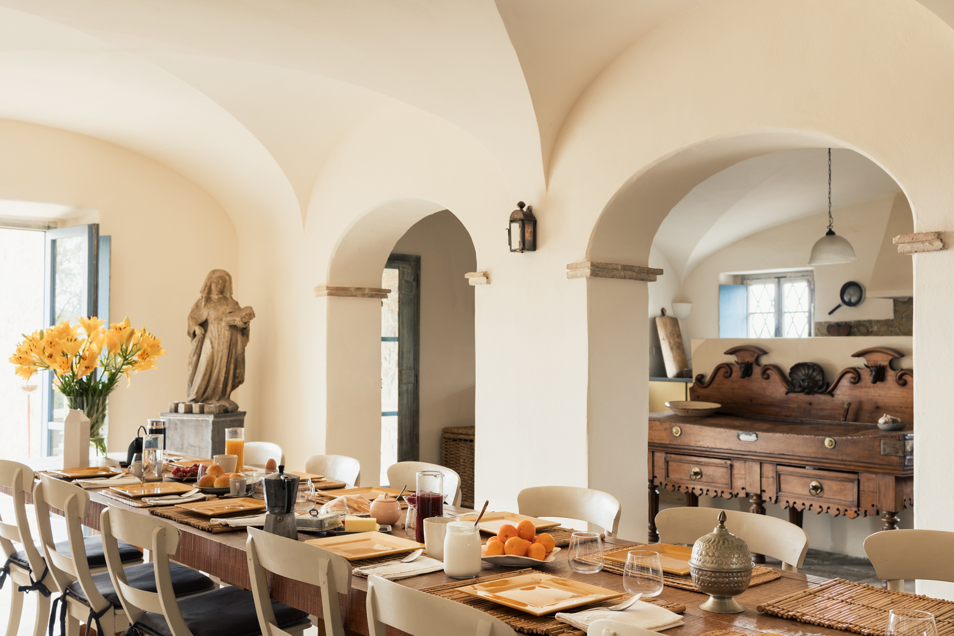le-porciglia_tuscany_interior-dining.jpg